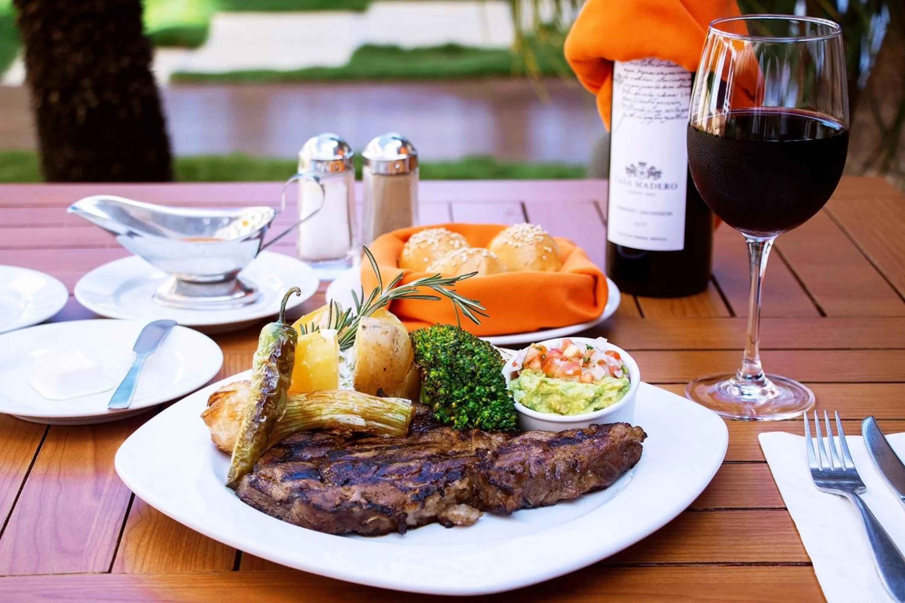 Restaurant/places to eat in Holiday Inn Huatulco by IHG