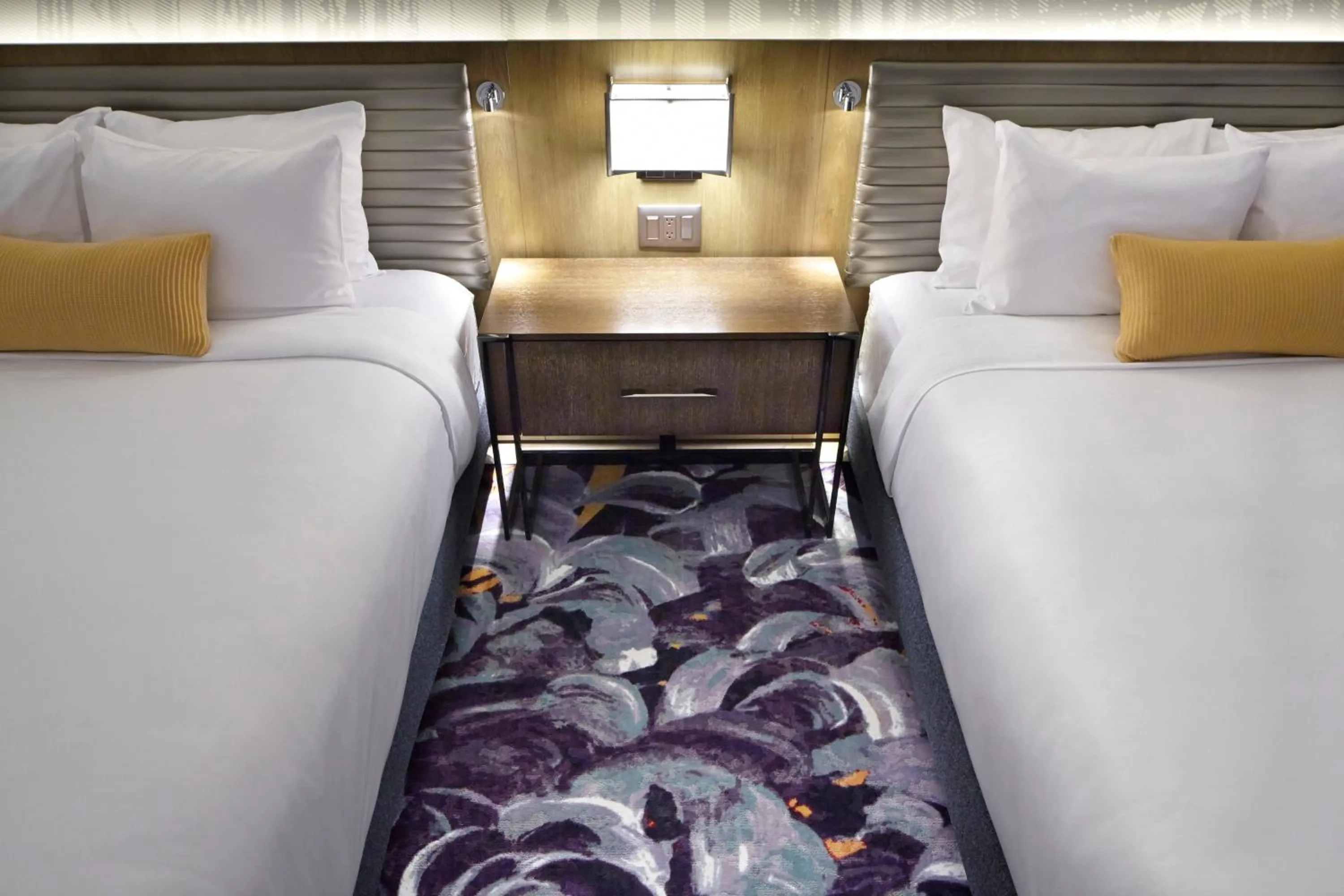 Photo of the whole room, Bed in Hotel Indigo Atlanta Downtown by IHG