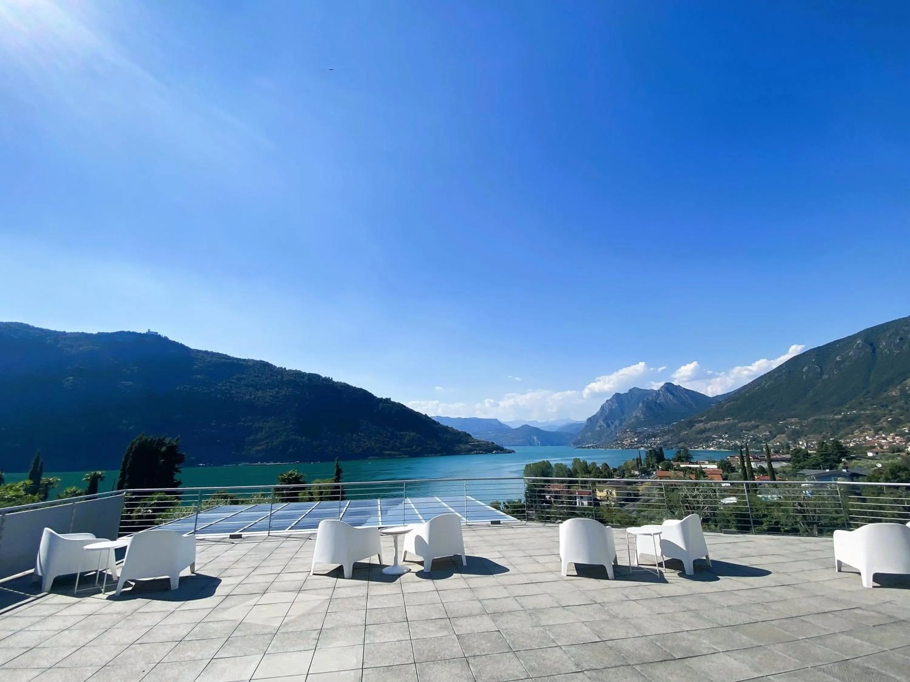 Vela di Soleville camere con e senza vista lago con ristorante & pizzeria