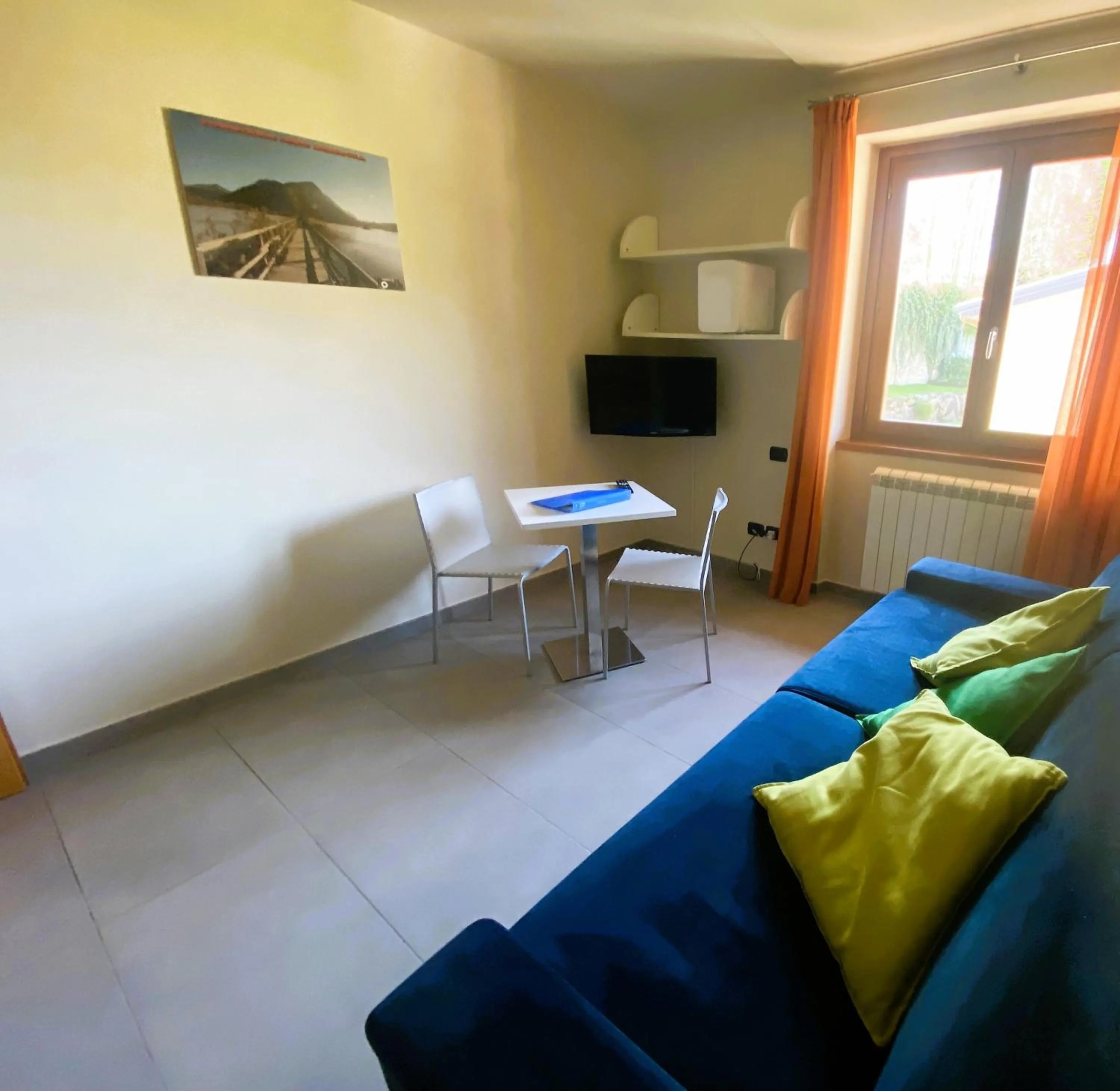 Vela di Soleville camere con e senza vista lago con ristorante & pizzeria