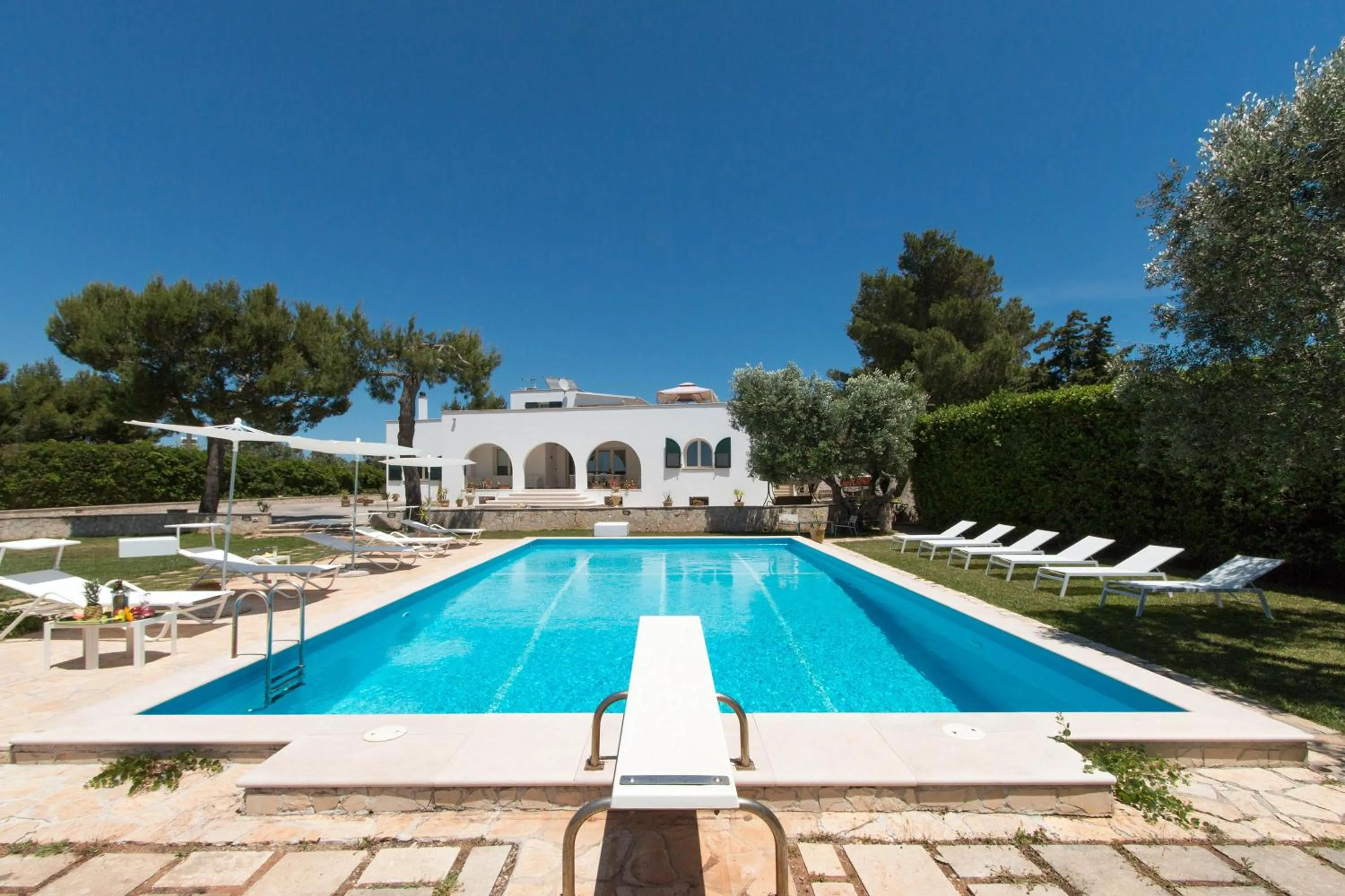 Swimming pool in Villa Maria Clara by Perle di Puglia