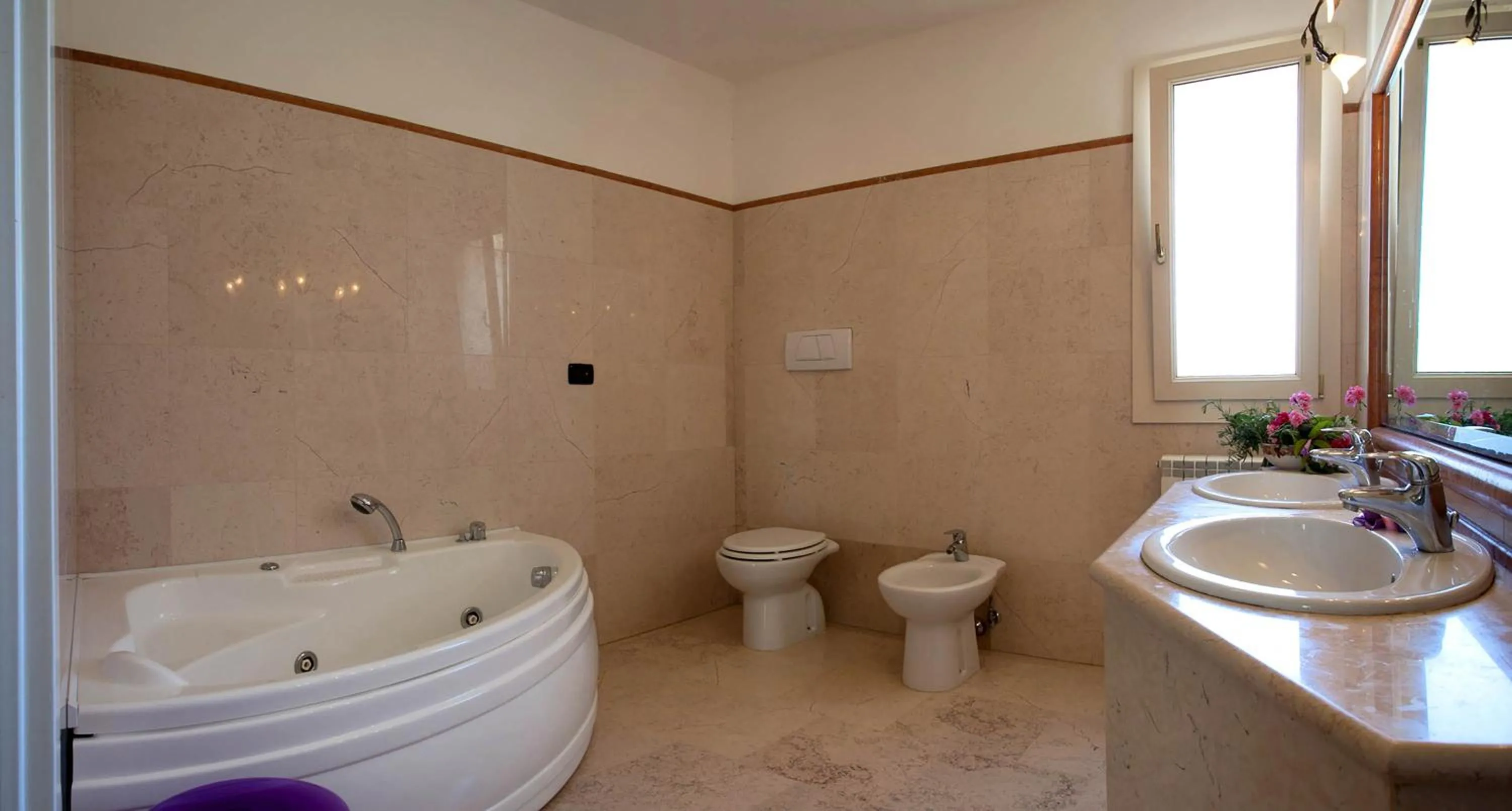 Bathroom in Villa Maria Clara by Perle di Puglia