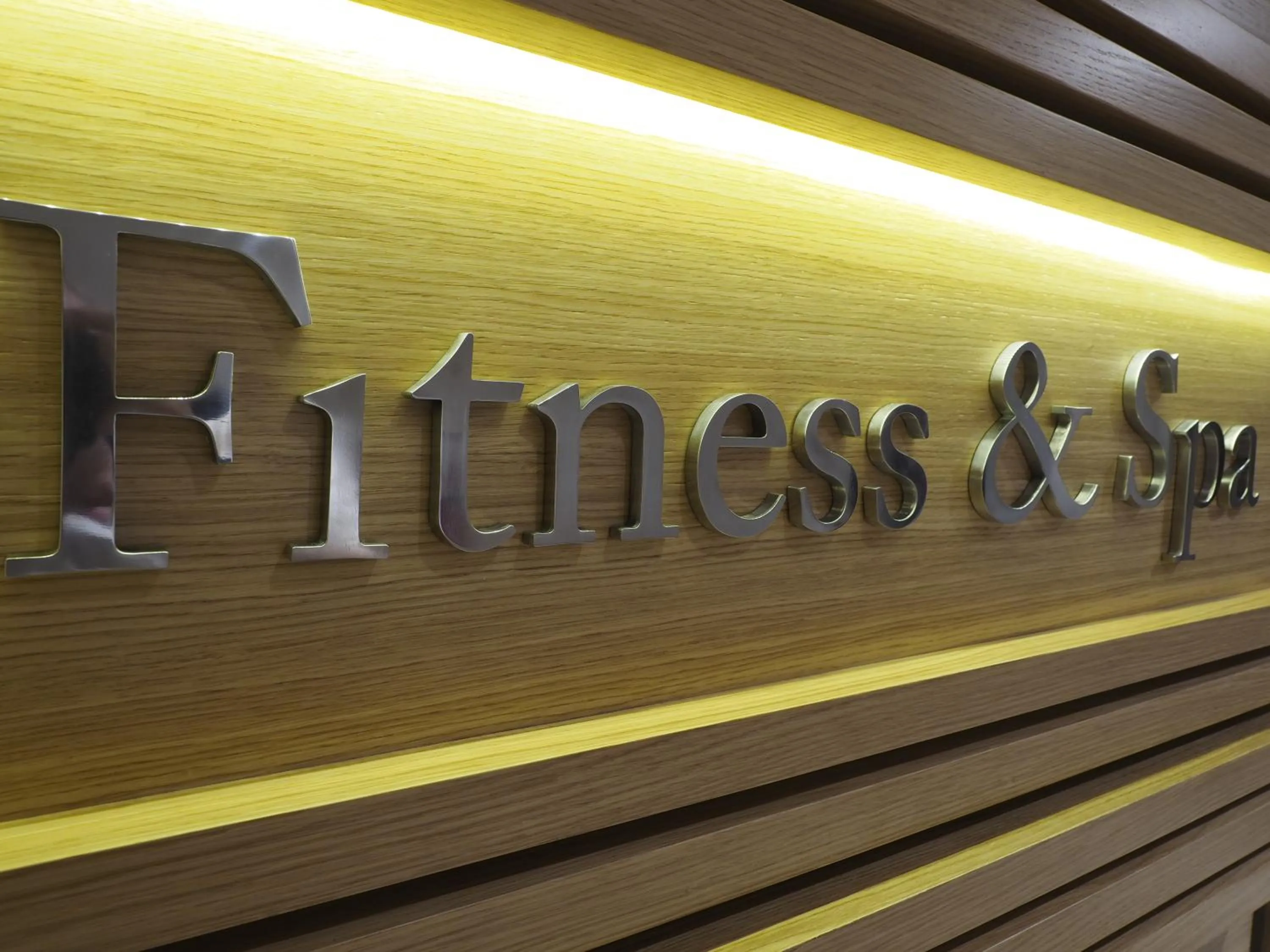 Spa and wellness centre/facilities in Envoy Hotel