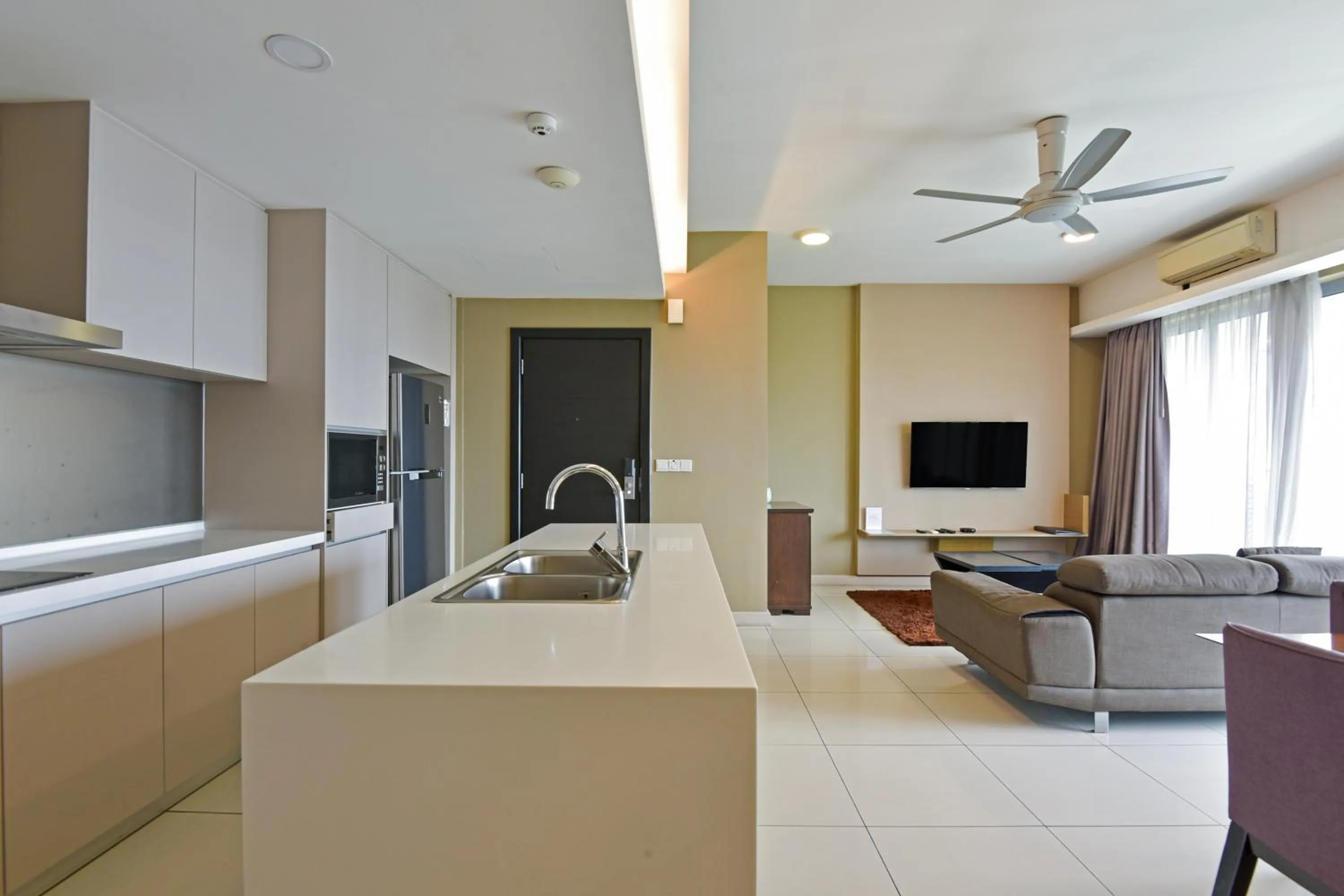 Living room in Sunday Hotel Near Petronas Twin Tower Formerly Suasana Suites