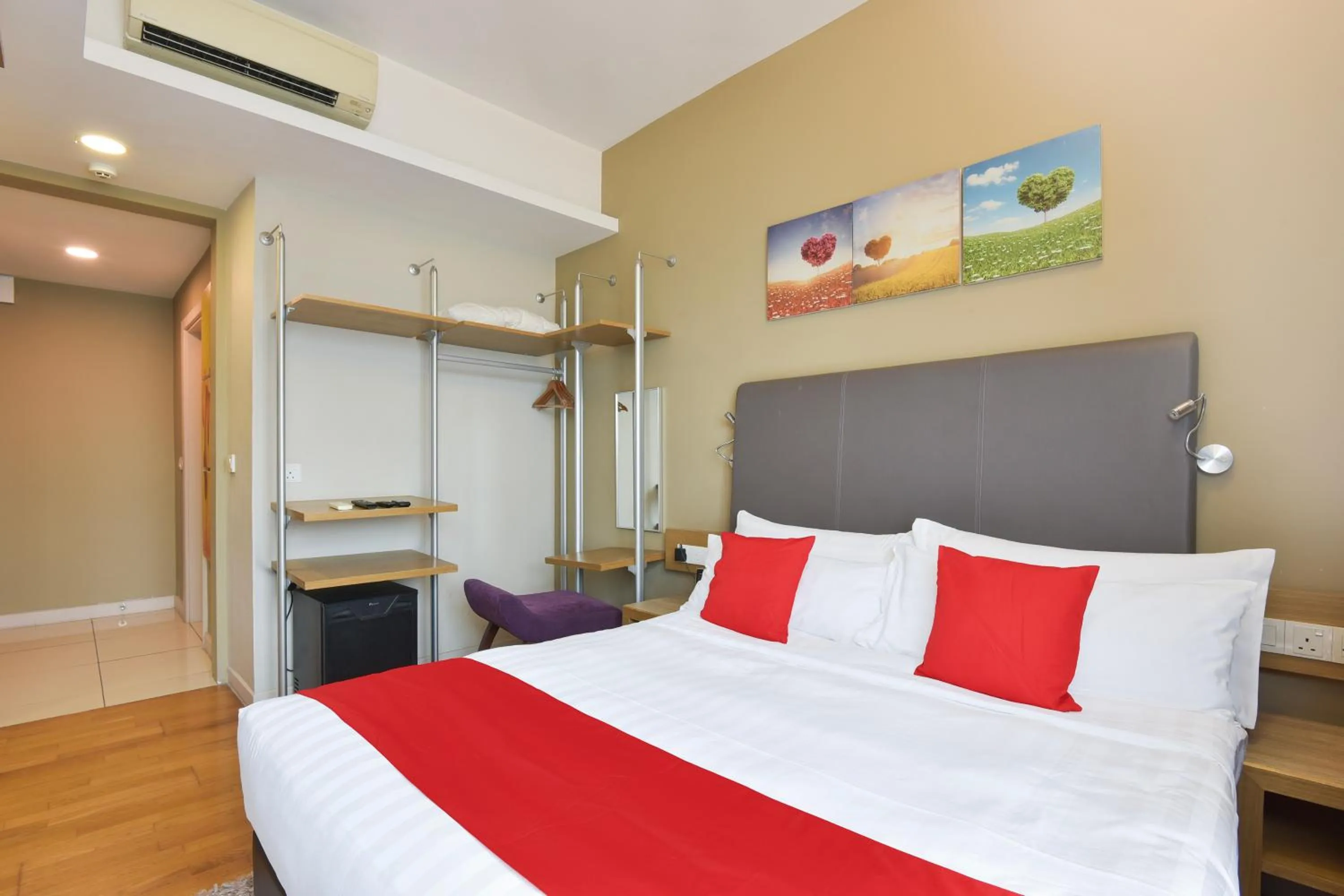 Bedroom, Bed in Sunday Hotel Near Petronas Twin Tower Formerly Suasana Suites
