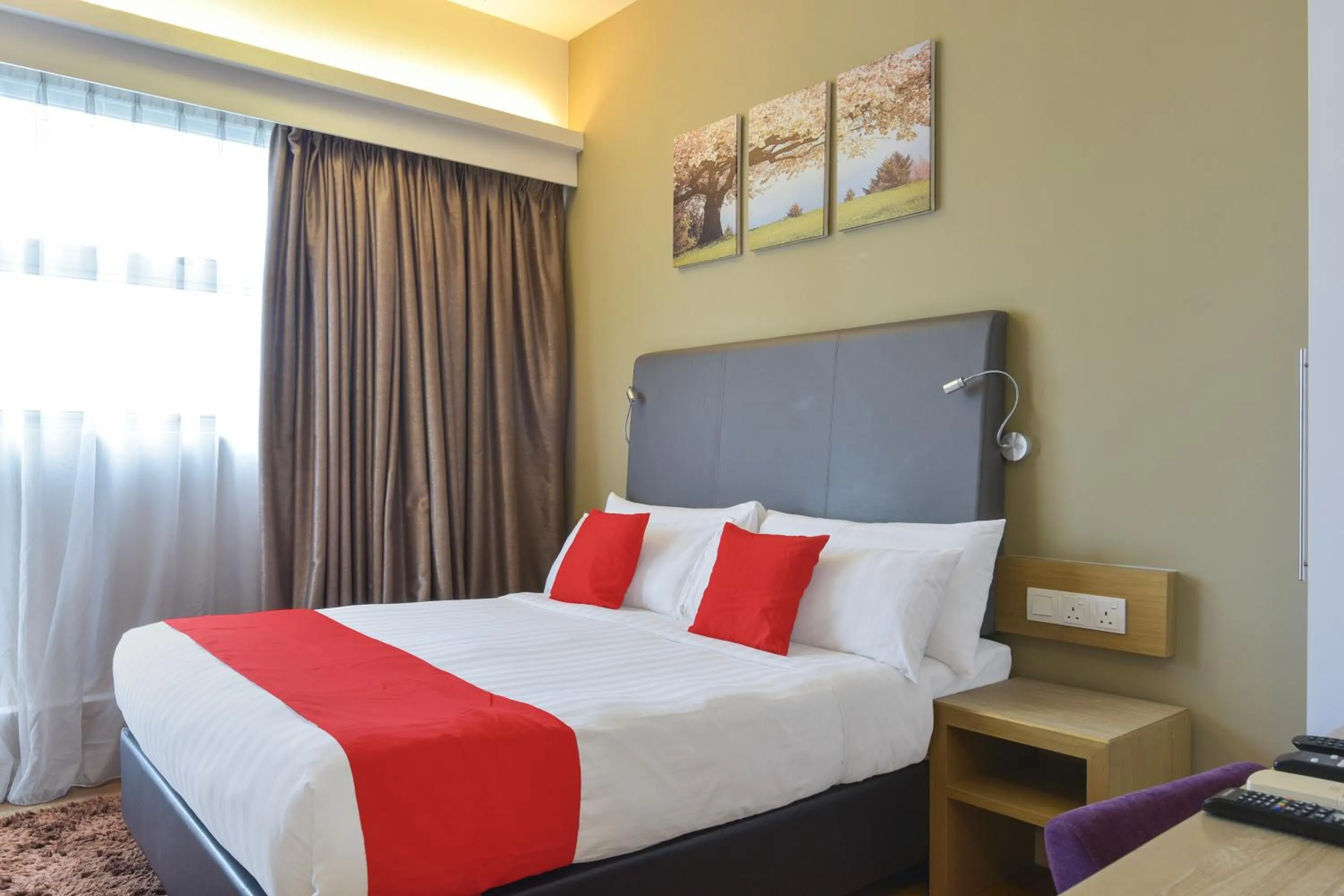 Bedroom, Bed in Sunday Hotel Near Petronas Twin Tower Formerly Suasana Suites
