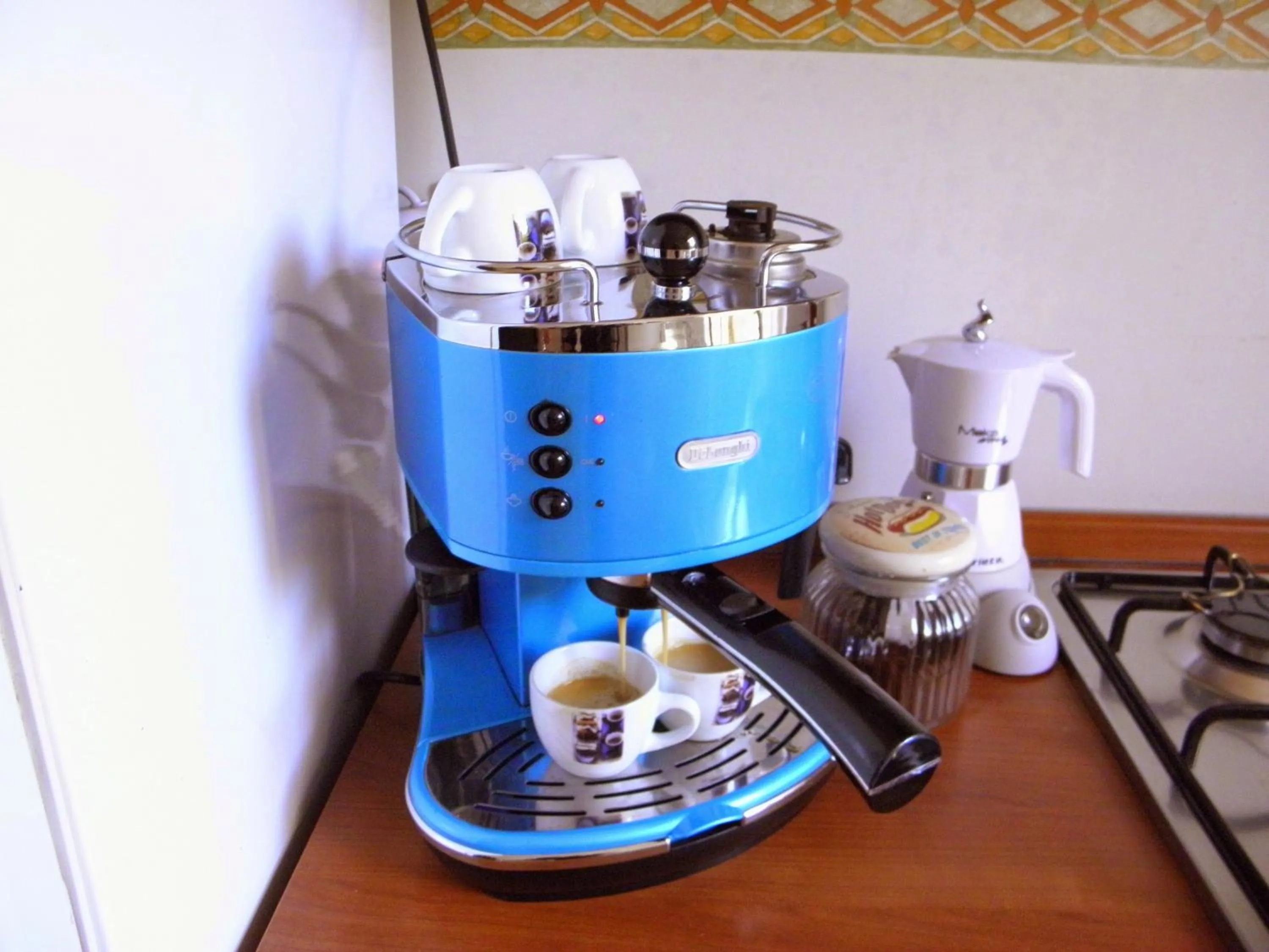 Communal kitchen, Coffee/Tea Facilities in Alfieri B&B