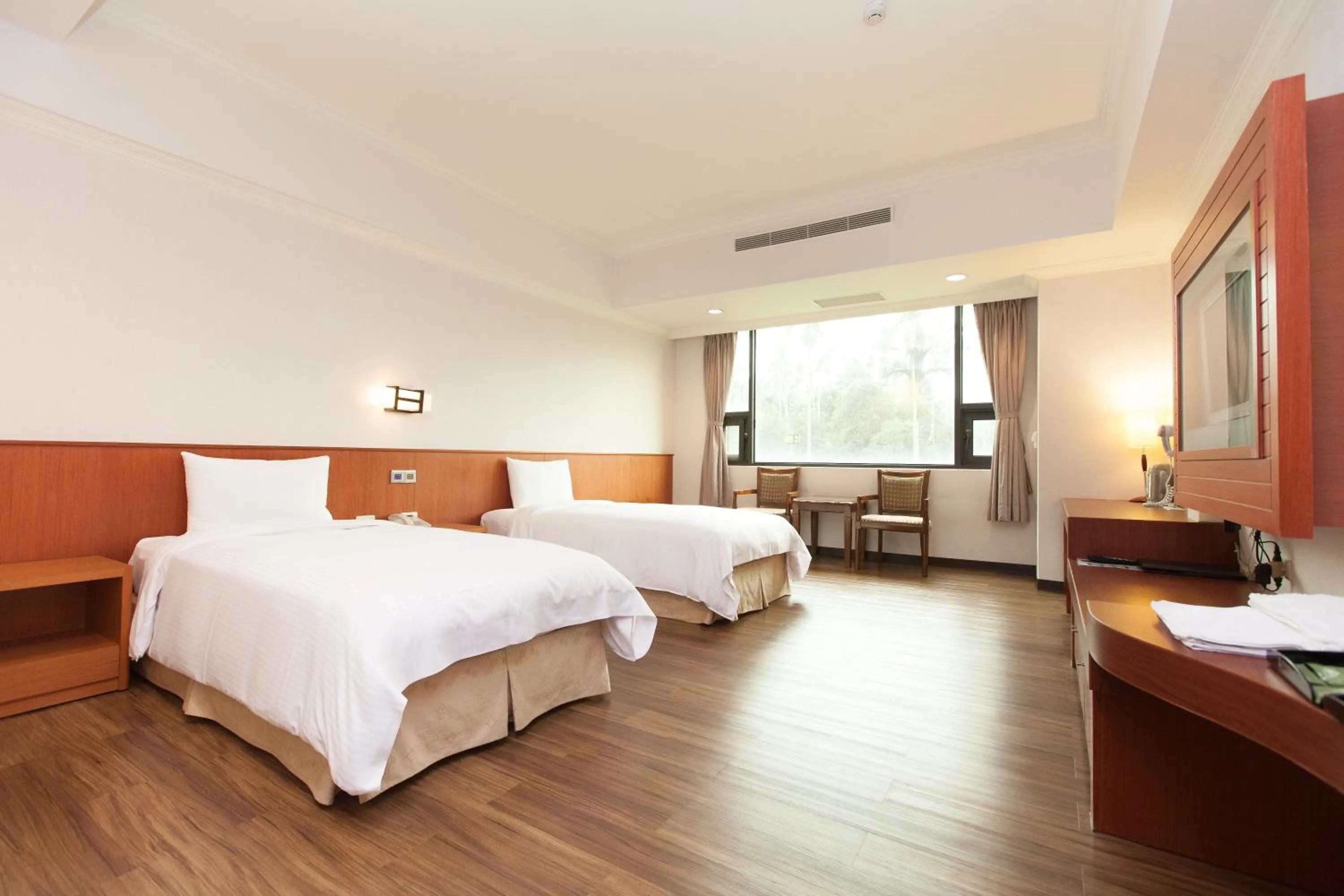 Photo of the whole room, Bed in F Hotel - Chiayi
