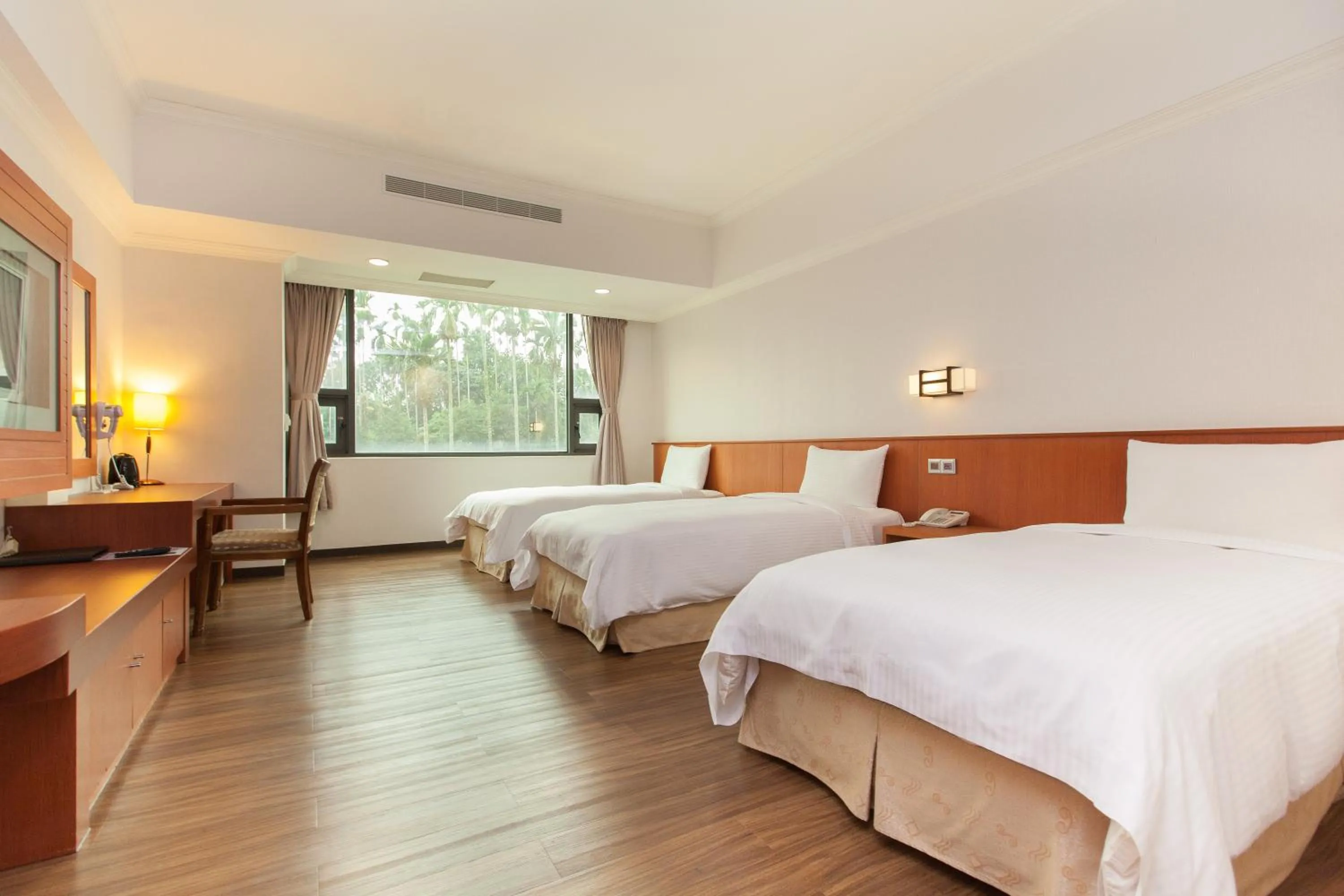 Day, Bed in F Hotel - Chiayi