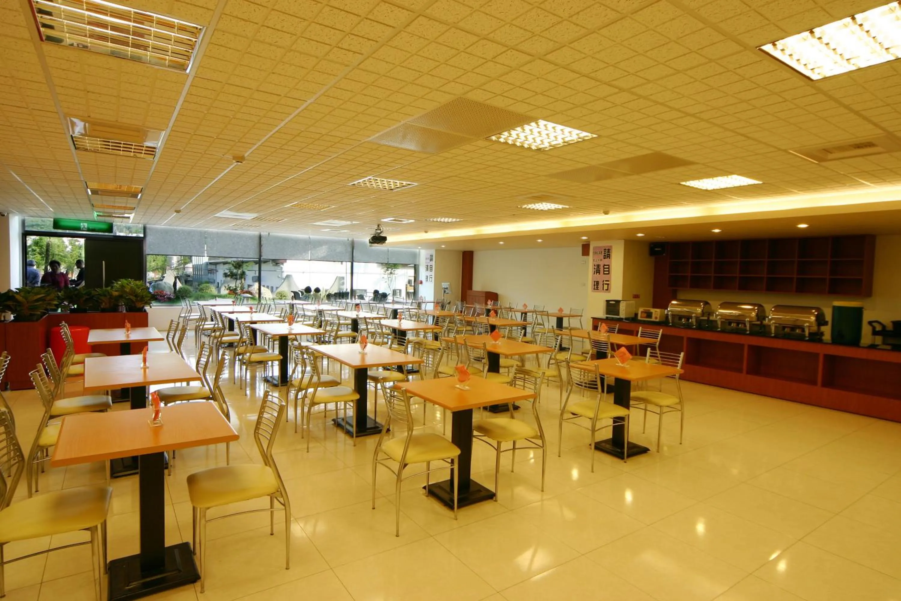 Restaurant/places to eat in F Hotel - Chiayi