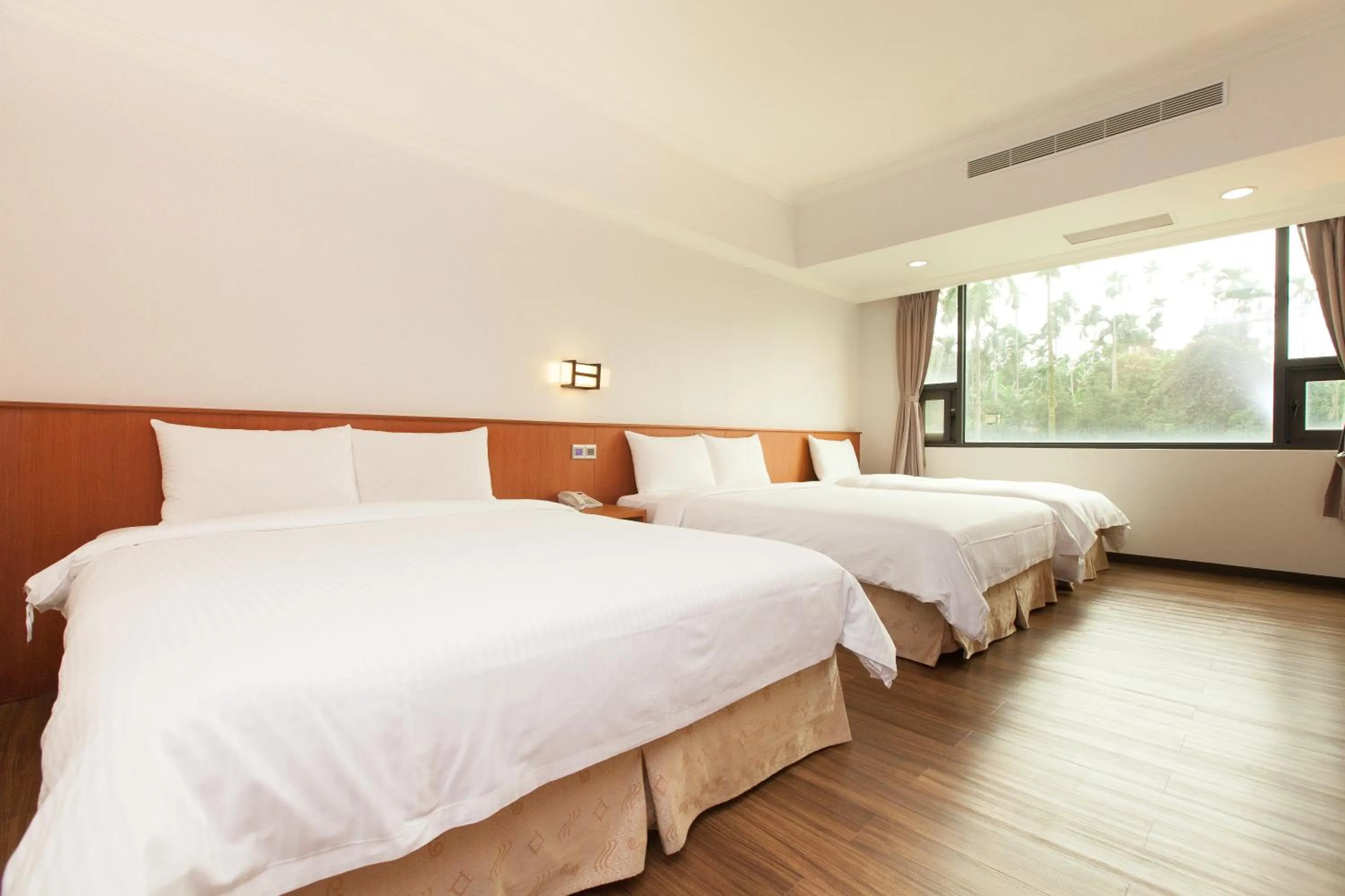 Photo of the whole room, Bed in F Hotel - Chiayi
