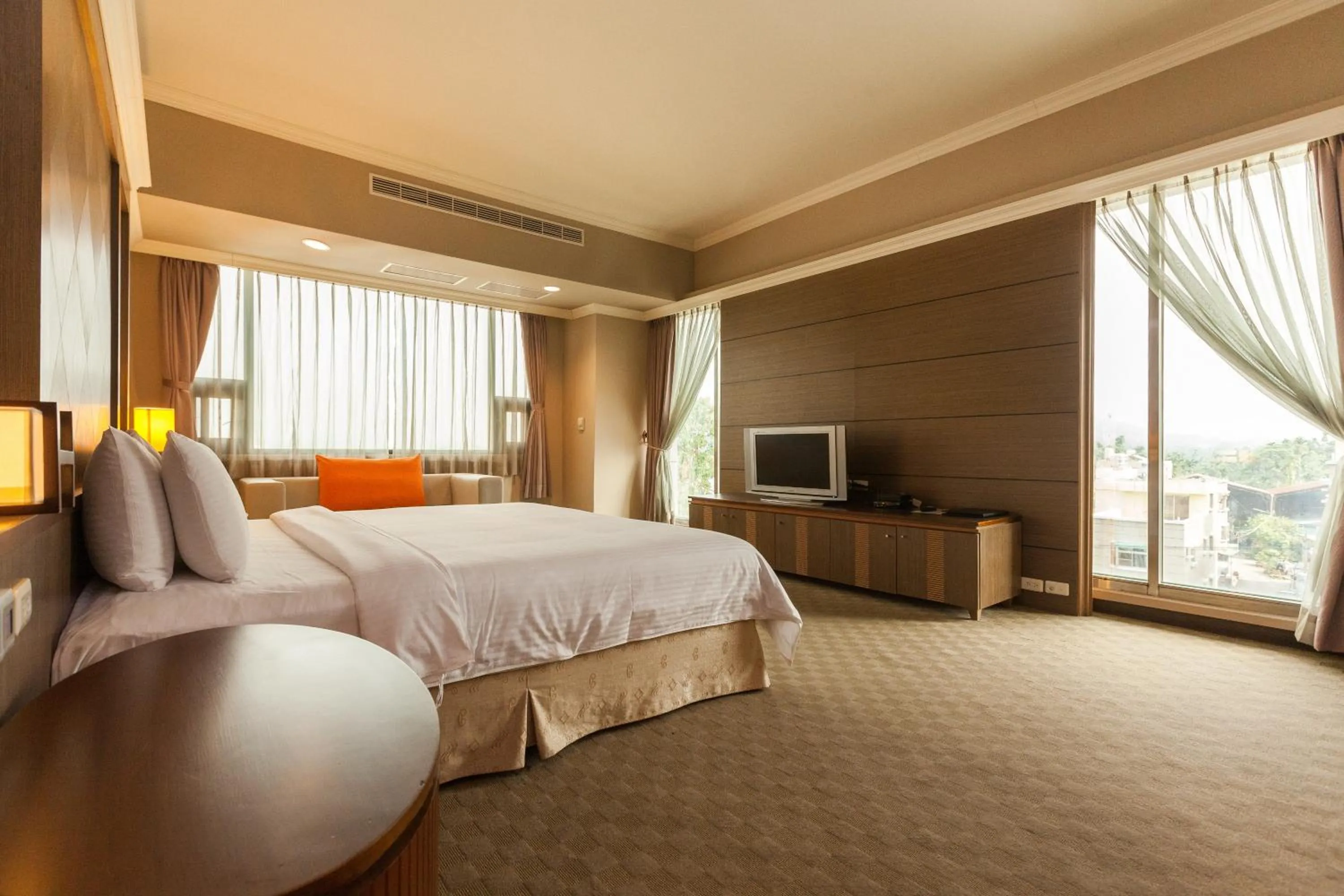 Day, Bed in F Hotel - Chiayi
