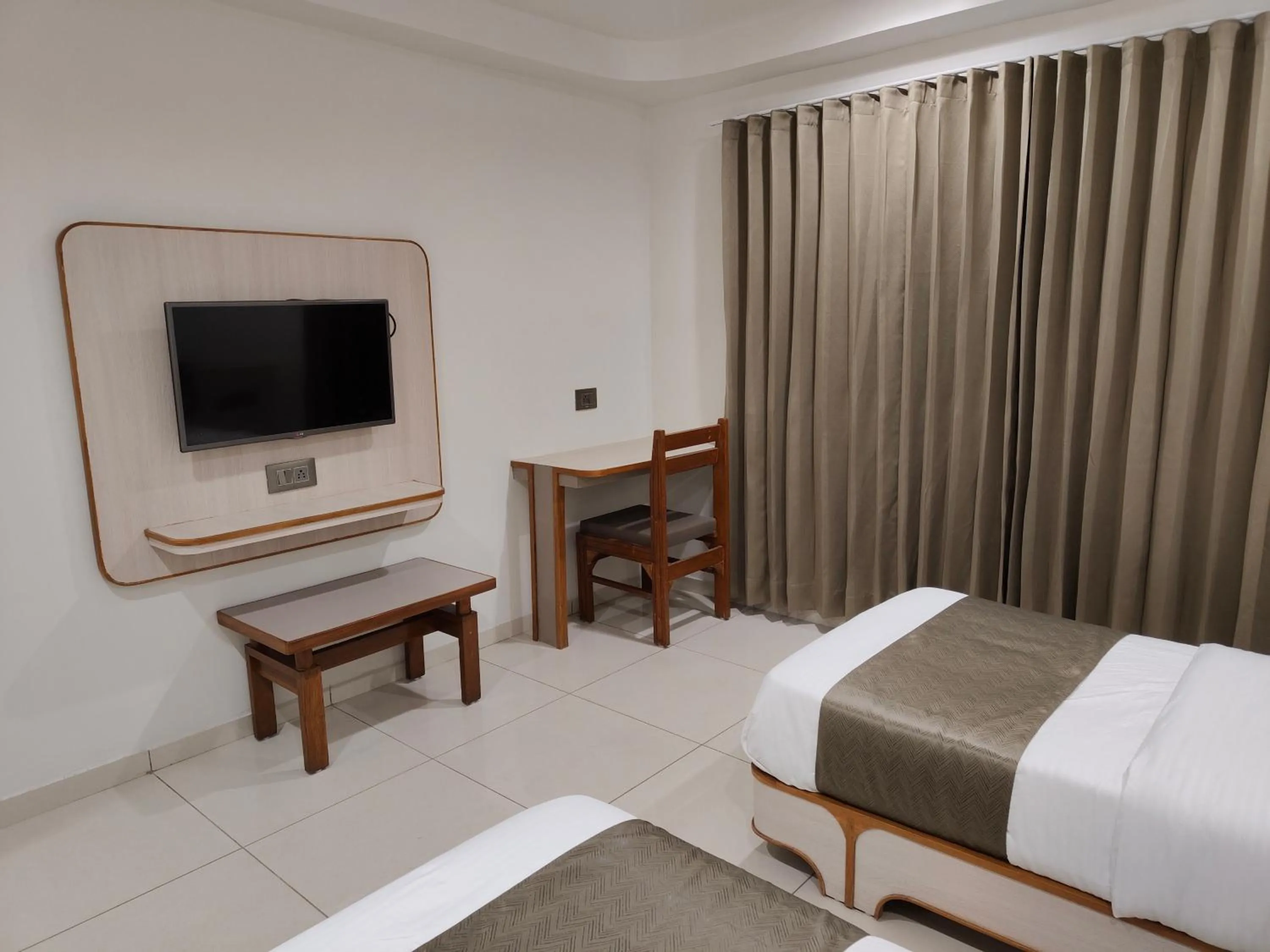 TV and multimedia, Bed in Hotel Kozar