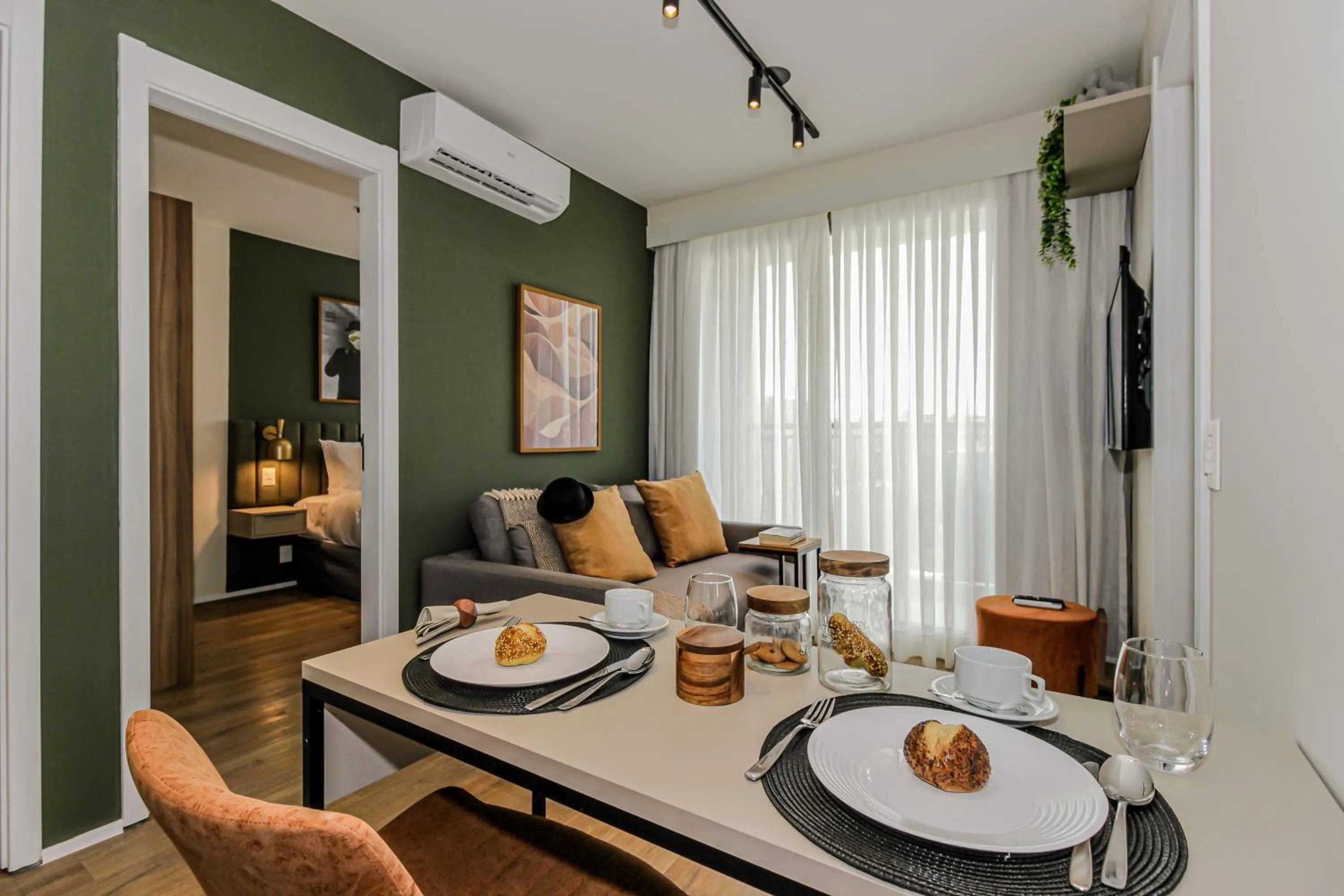 Two-Bedroom Apartment in Charlie Bothanic Campo Belo