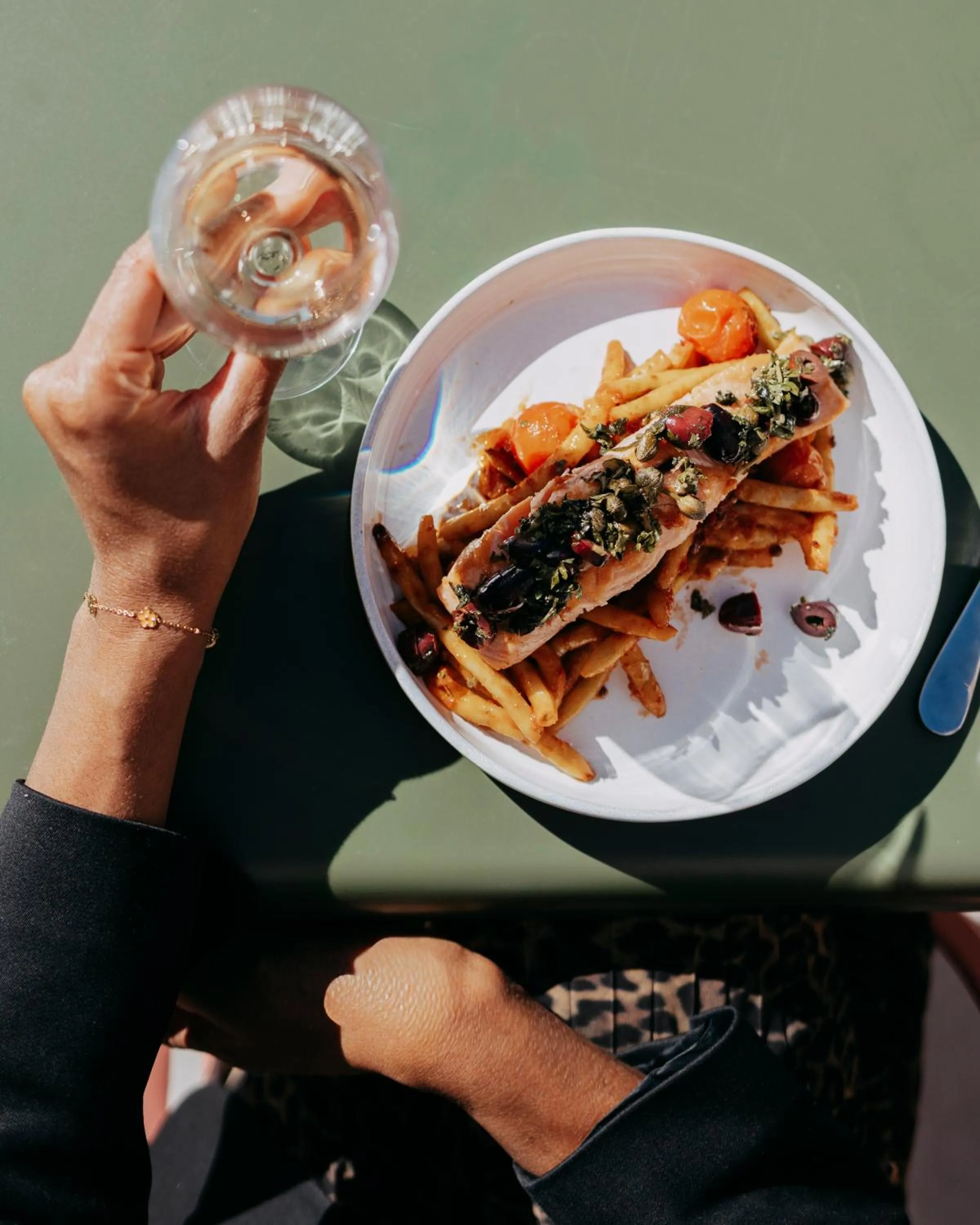 Restaurant/places to eat in Hotel Oceania Lyon