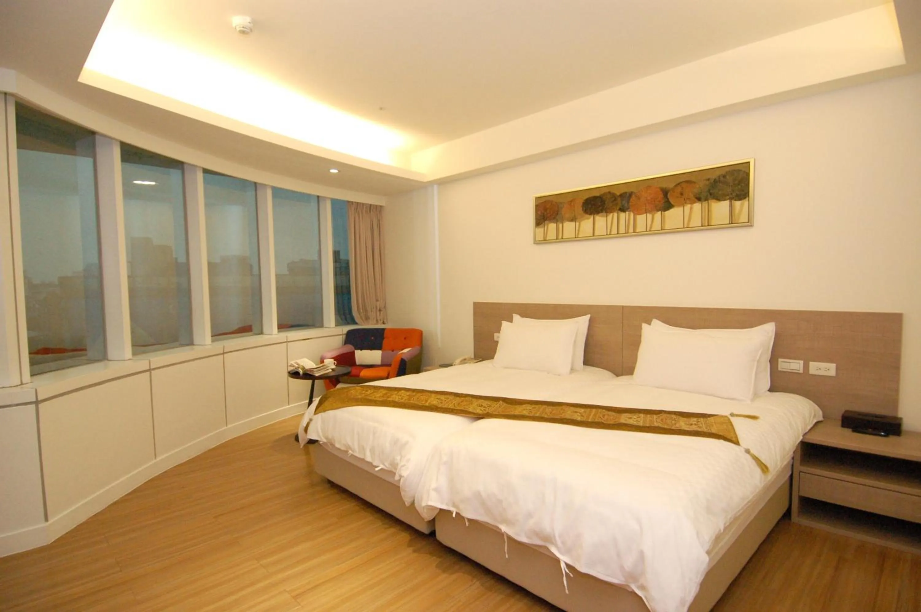 Bedroom, Bed in Season 5 Inn