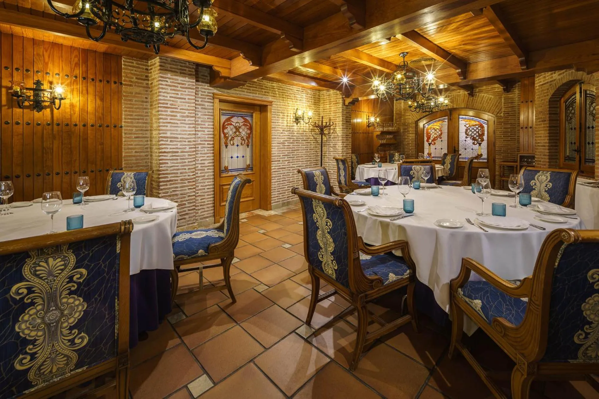 Restaurant/places to eat in Exe Almería Centro