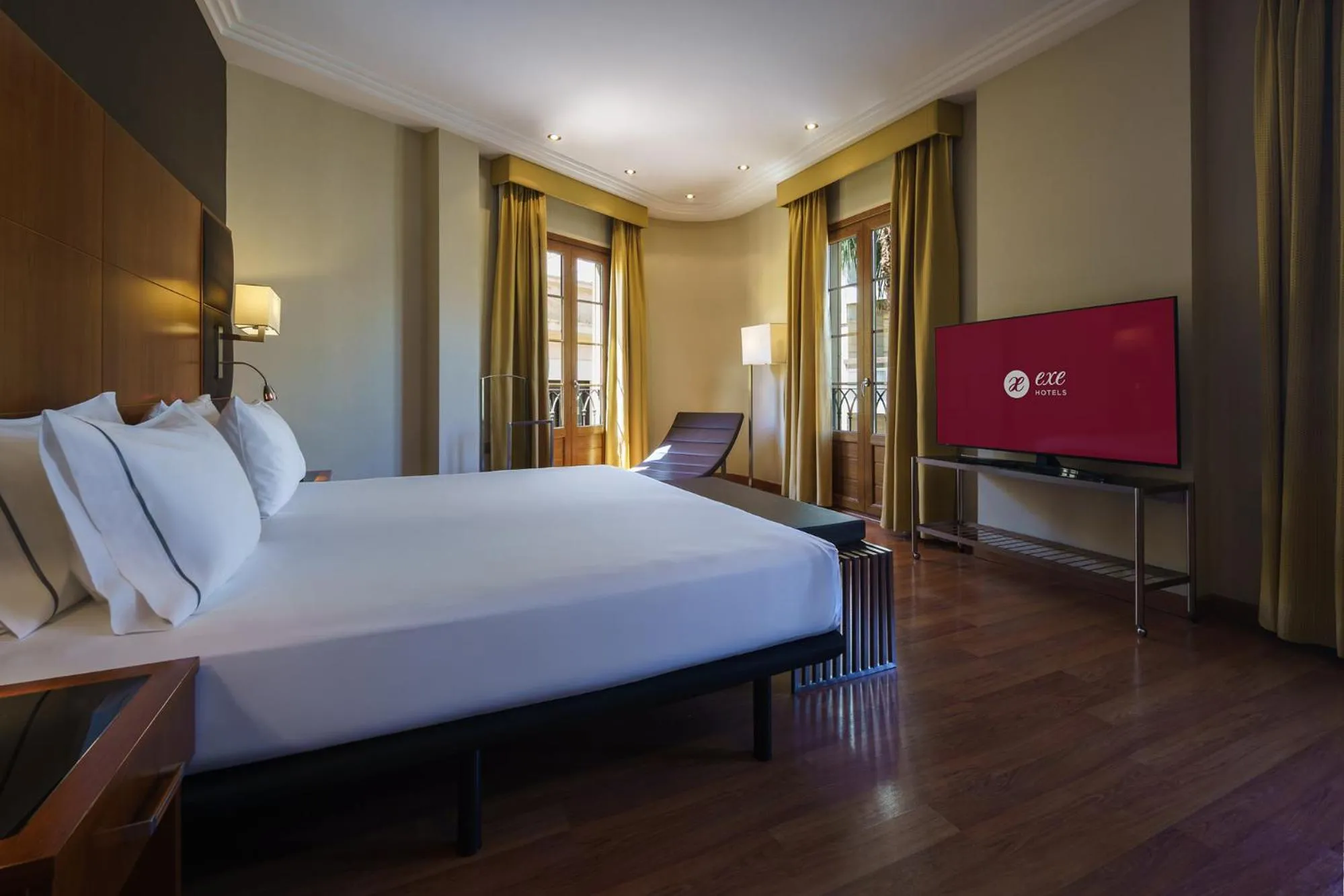 Bed in Exe Almería Centro