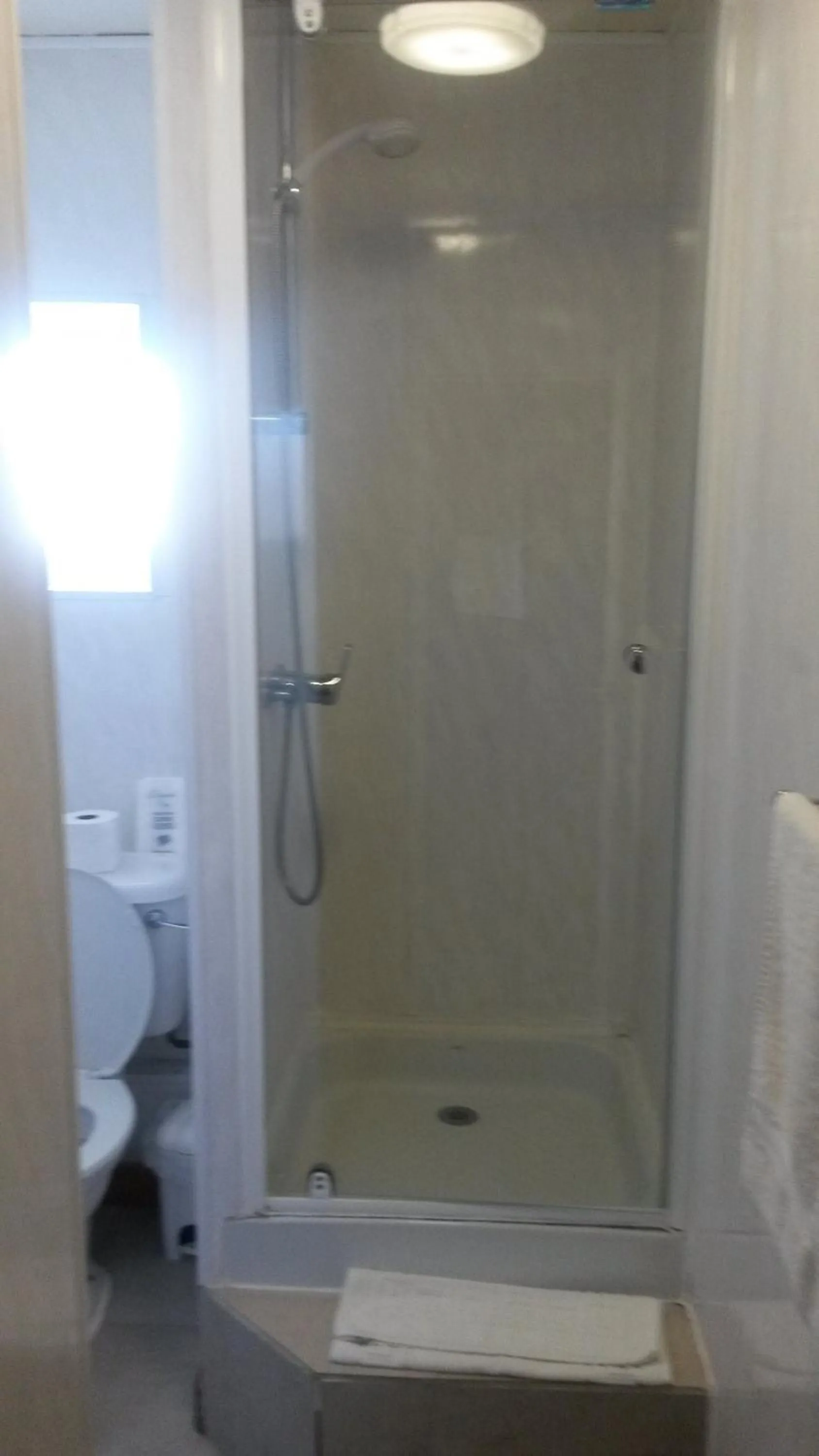 Bathroom in Sharn Bek Hotel