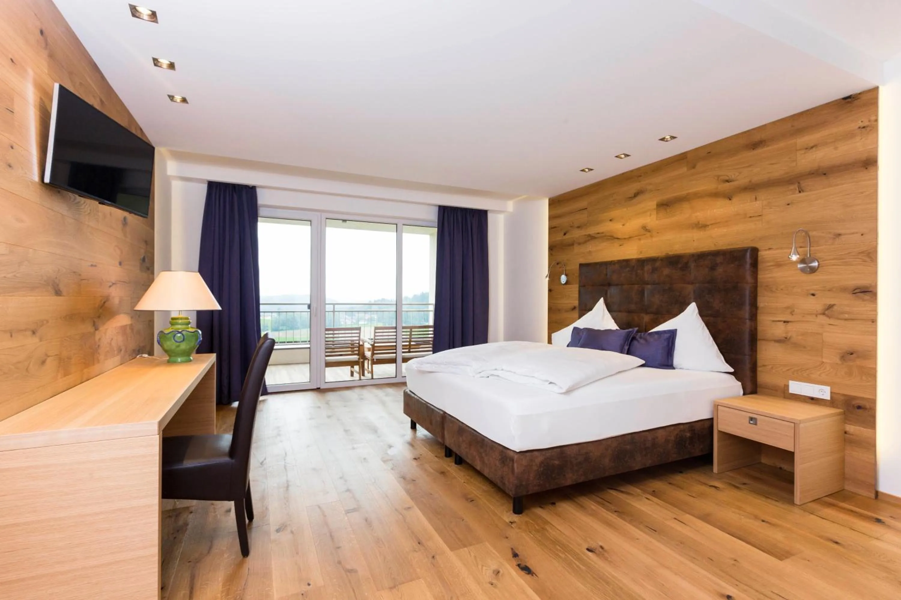 Day, Bed in TrippelGUT - SchlafGUT