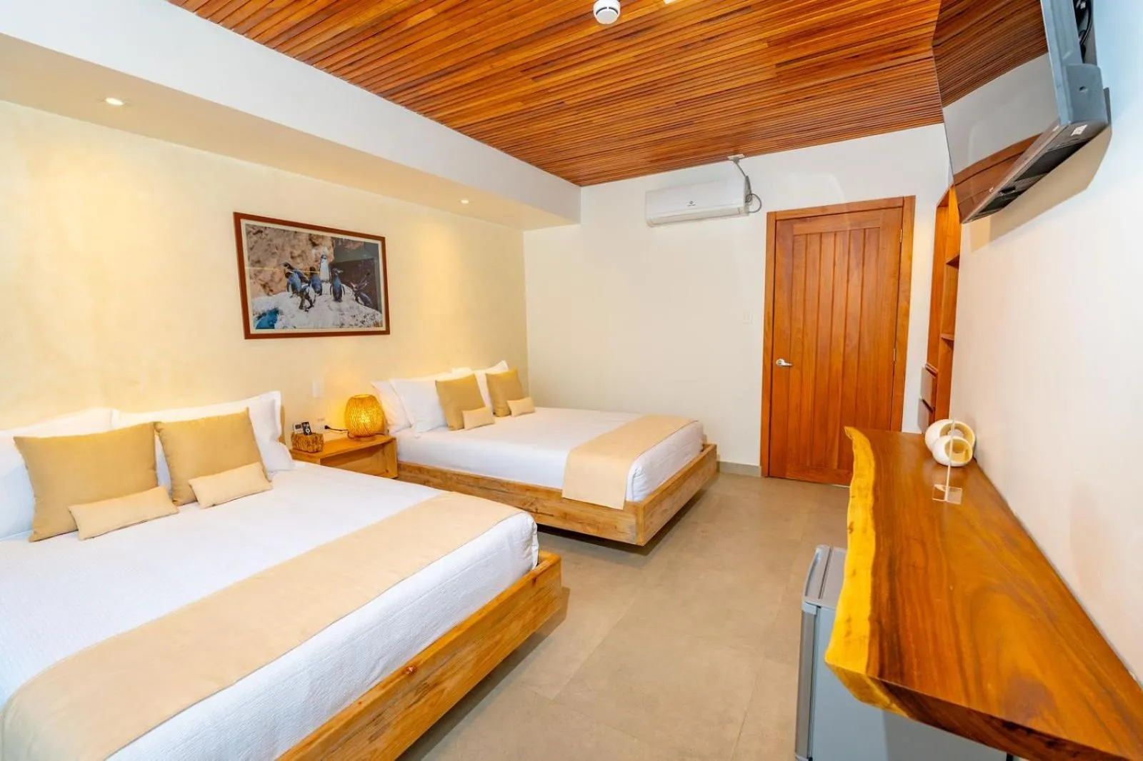 Bedroom, Bed in El Barranco Galapagos