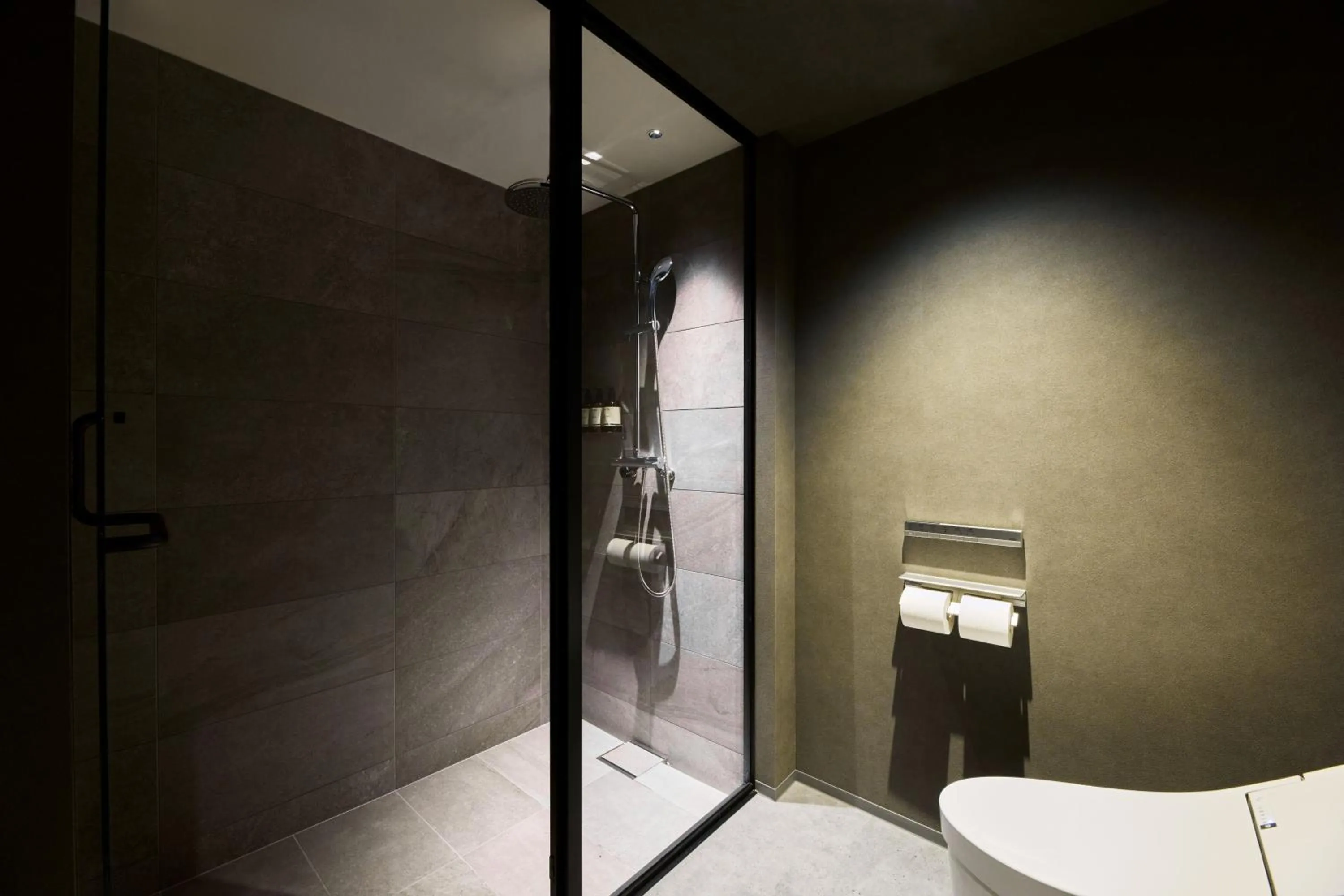 Shower in edit x seven FUJI GOTEMBA