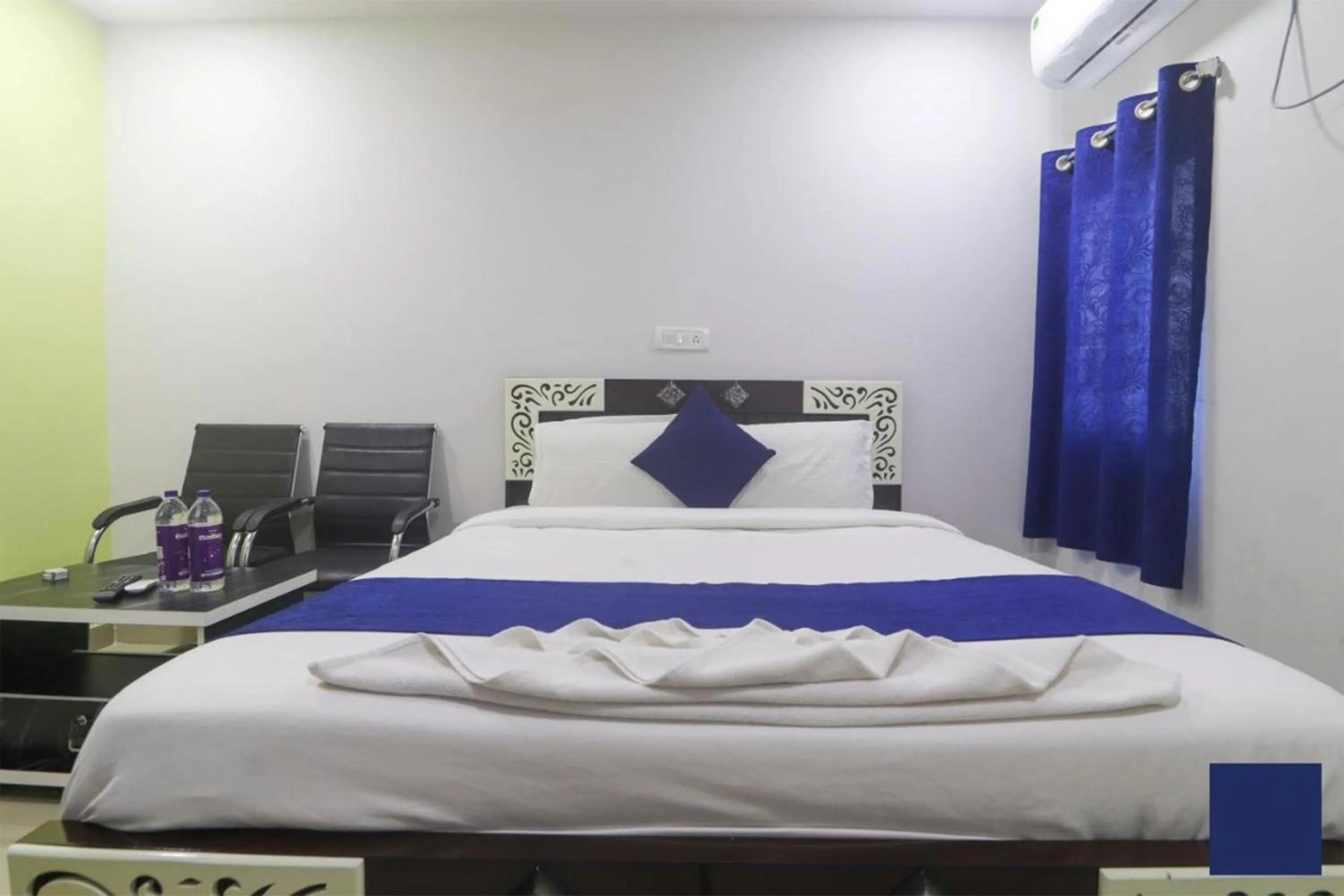 Bedroom in The Galaxy Grand Hotel