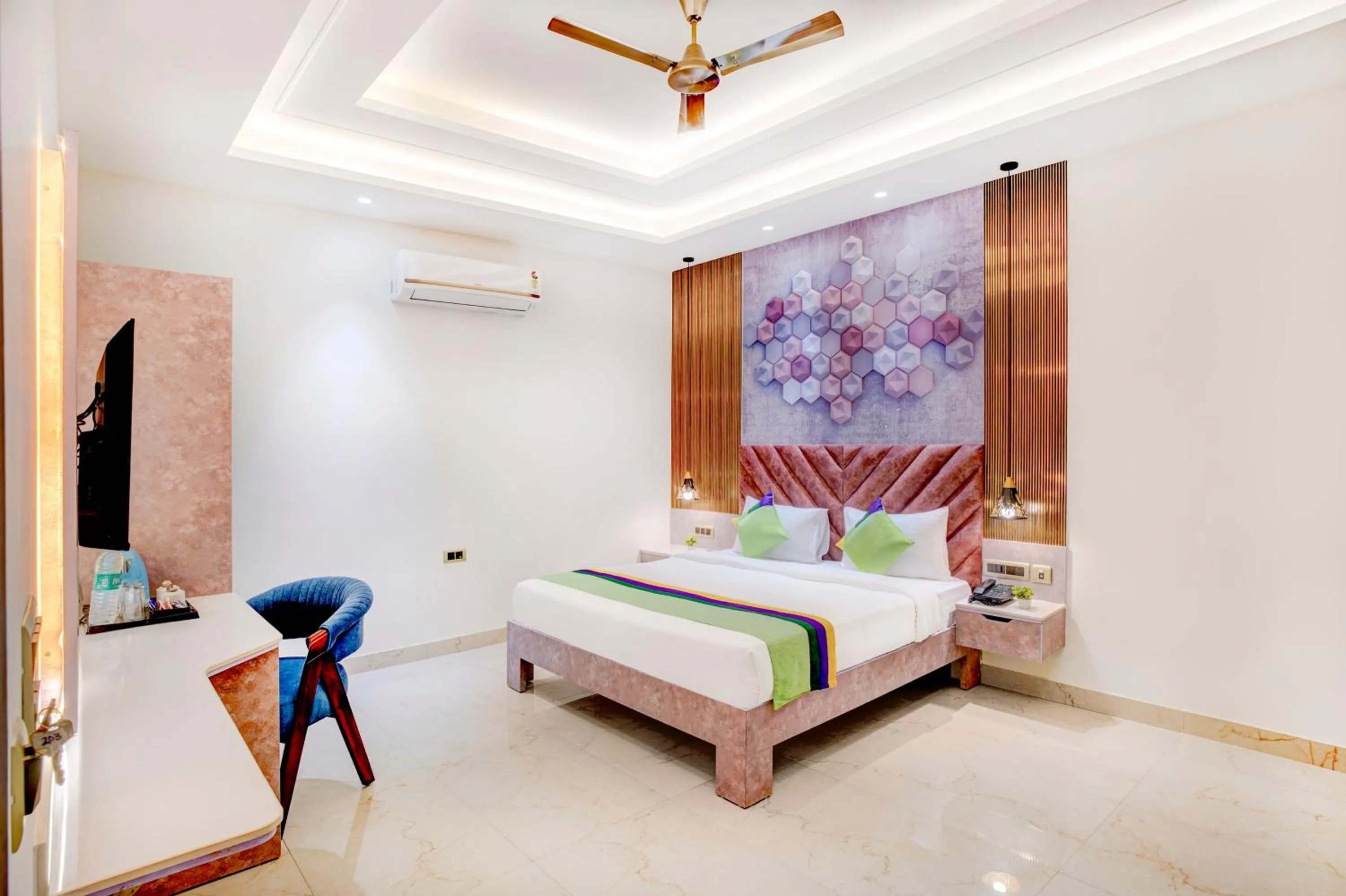 Bedroom, Bed in Treebo Corporate Inn