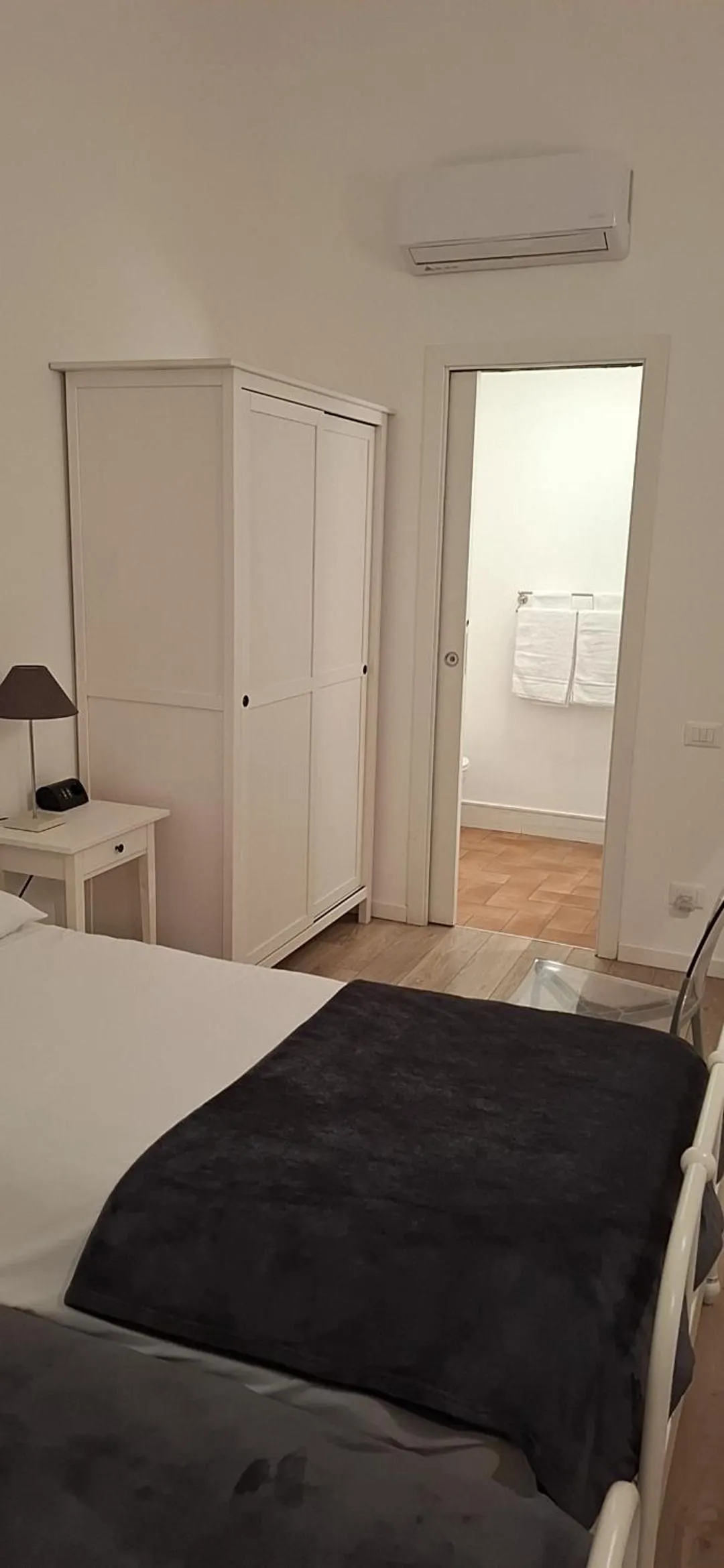 Property building, Bed in B&B Teatro