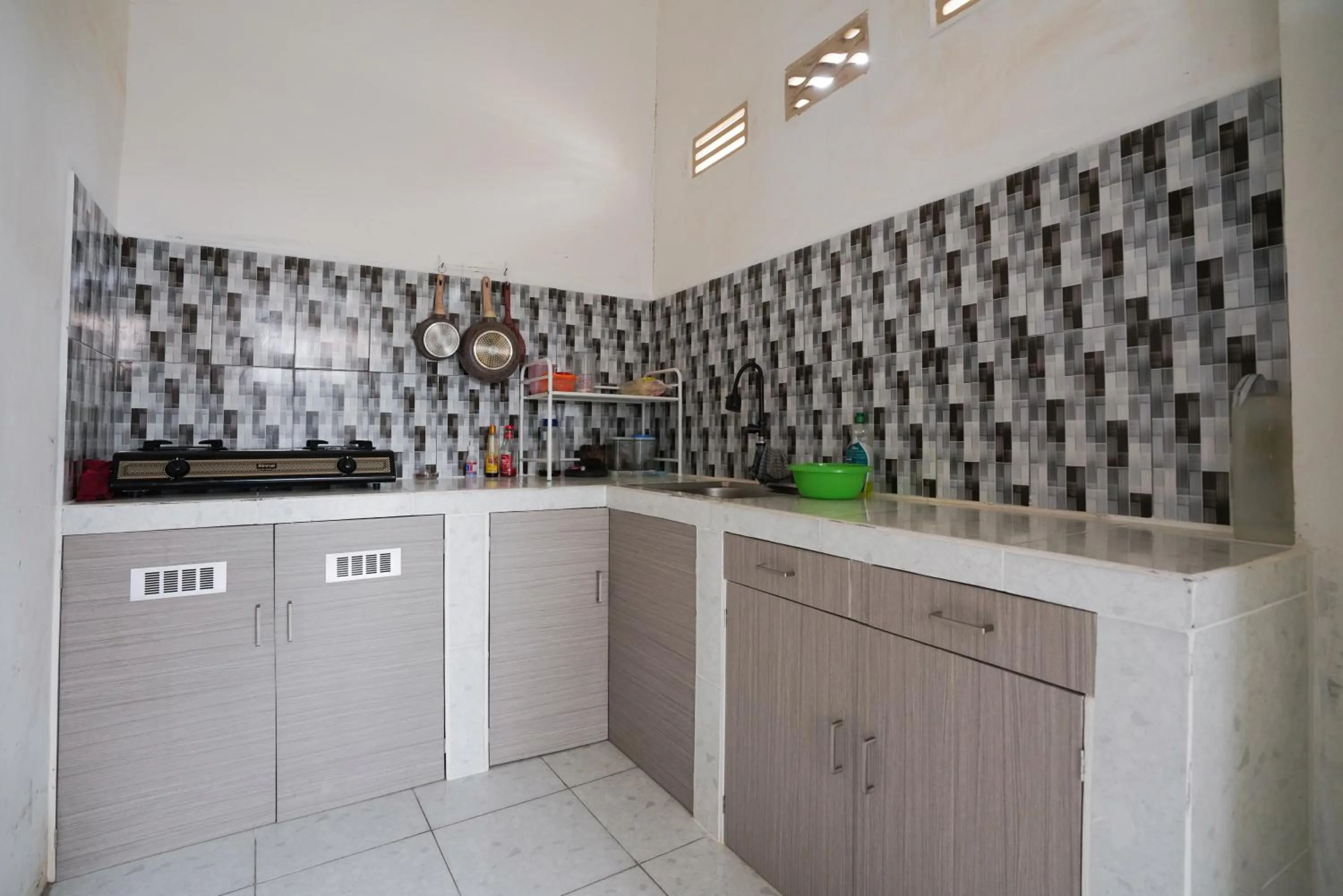 Kitchen or kitchenette in Sakura Guesthouse & Spa