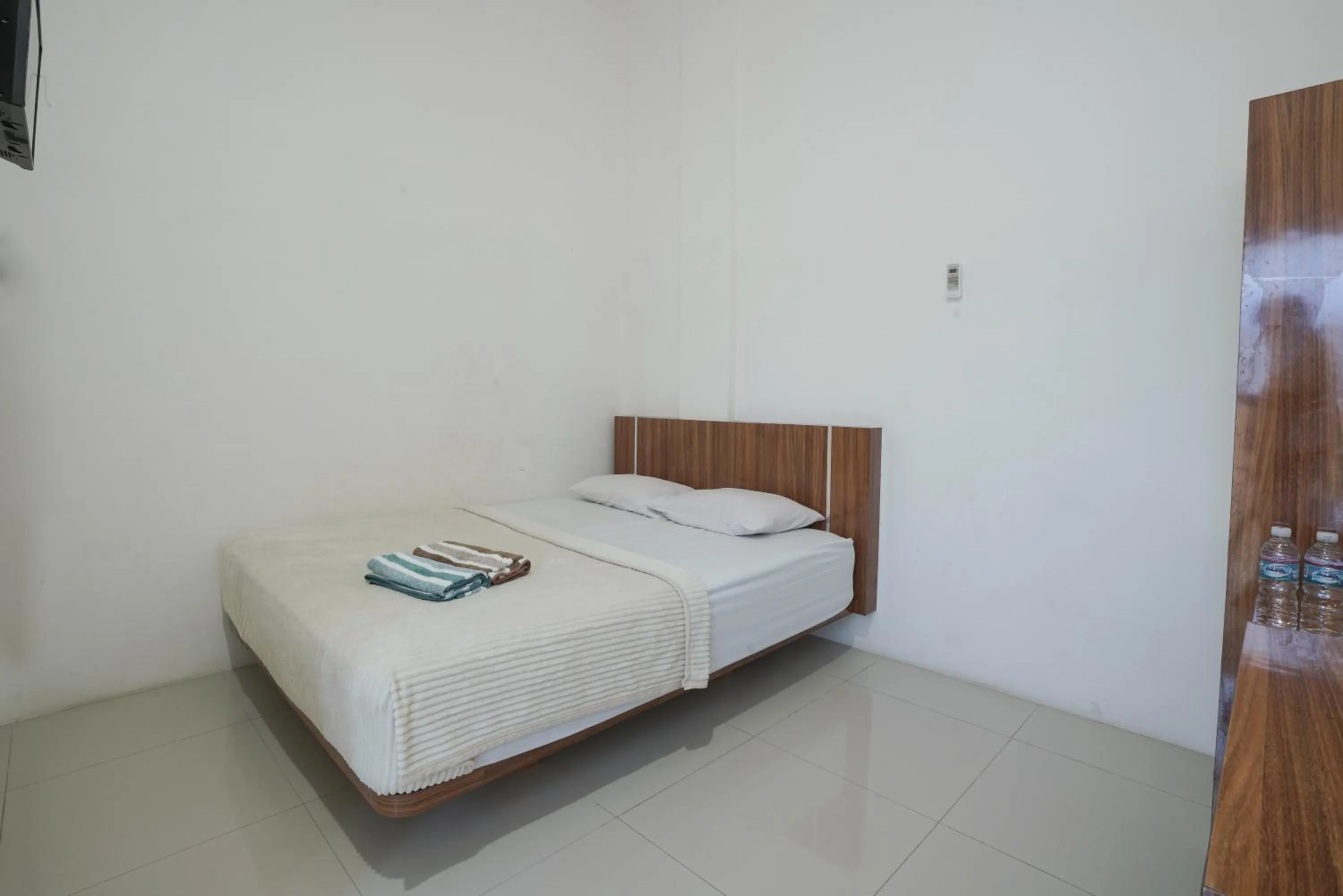 Photo of the whole room, Bed in Sakura Guesthouse & Spa