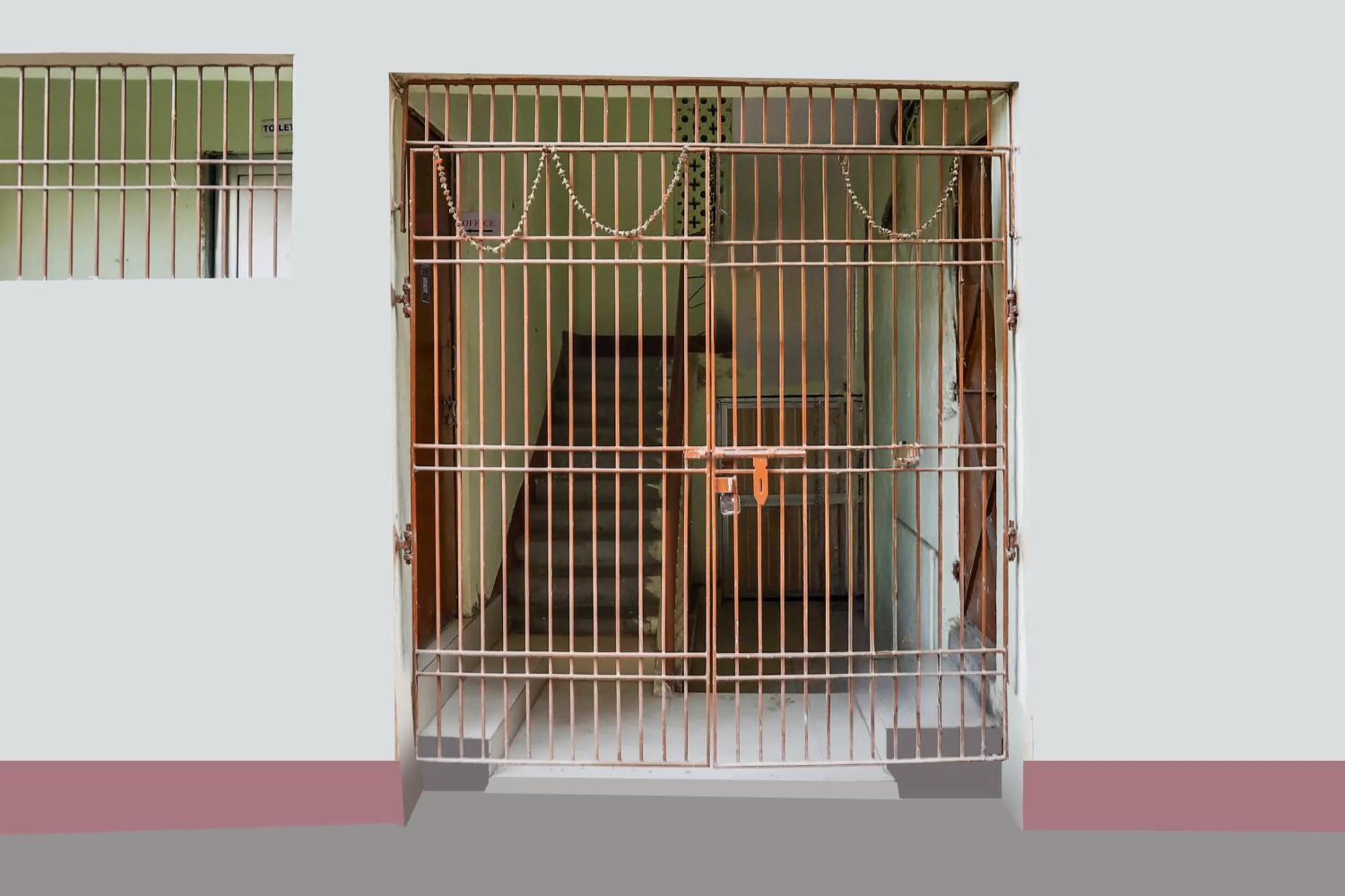 Facade/entrance in OYO Vinayaka Guest house