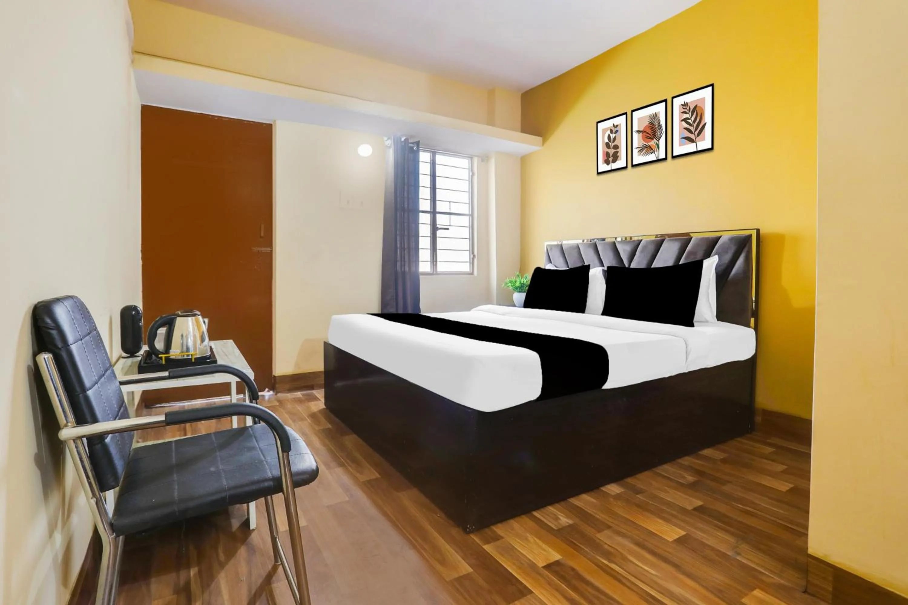 Bedroom, Bed in OYO Vinayaka Guest house