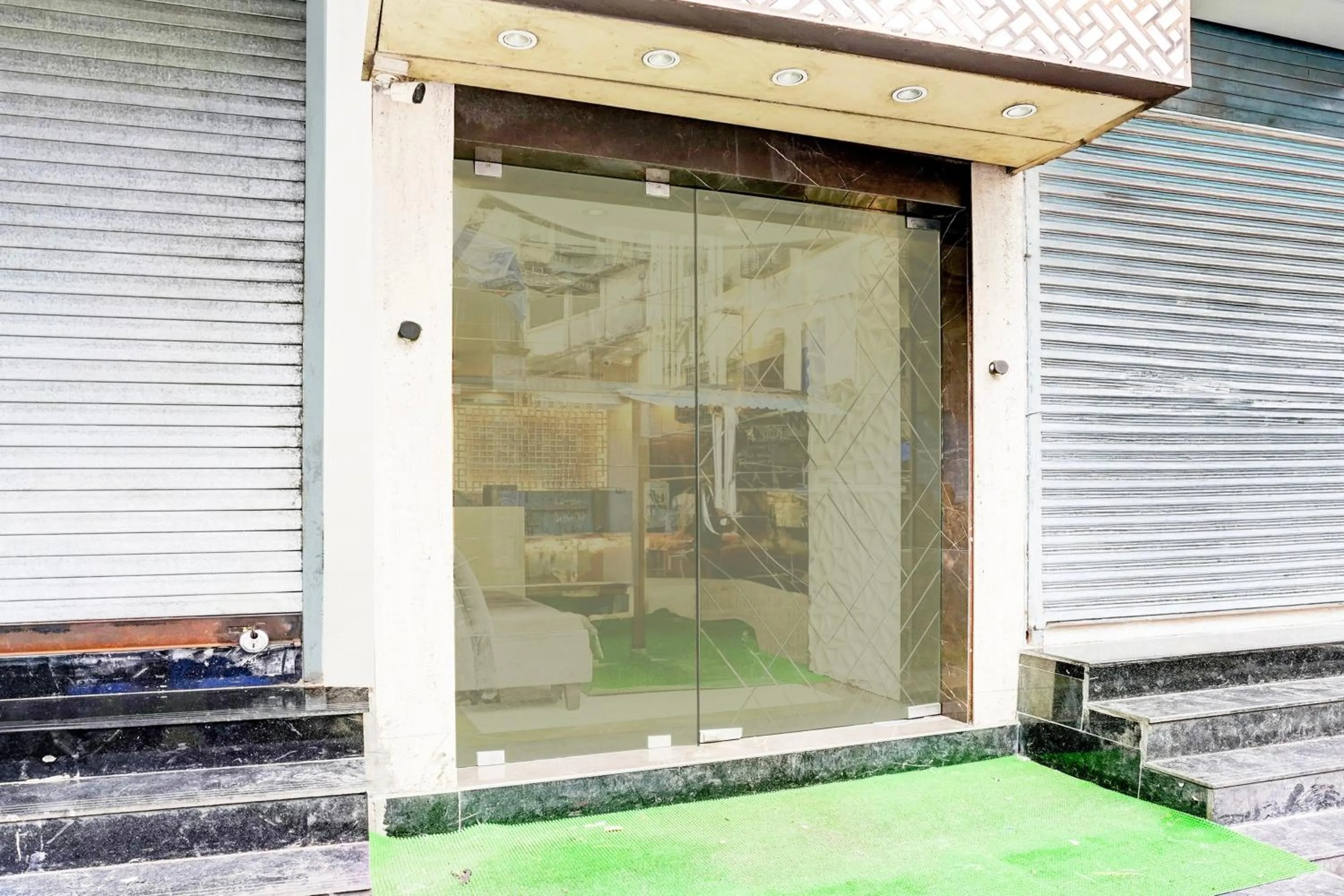 Facade/entrance in Super Hotel O Mumbai Central Formerly Park Palace