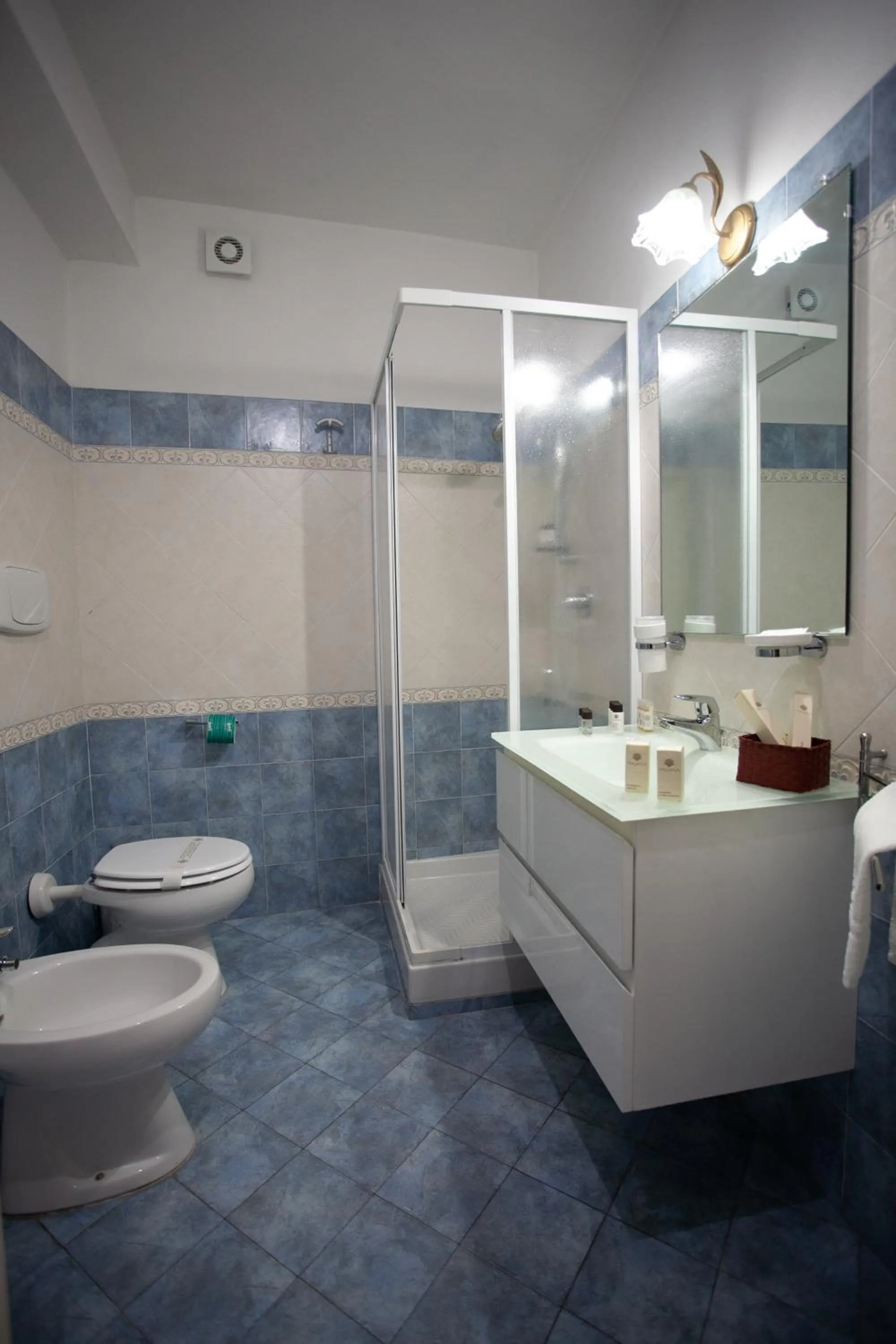 Shower in Le Due Sicilie