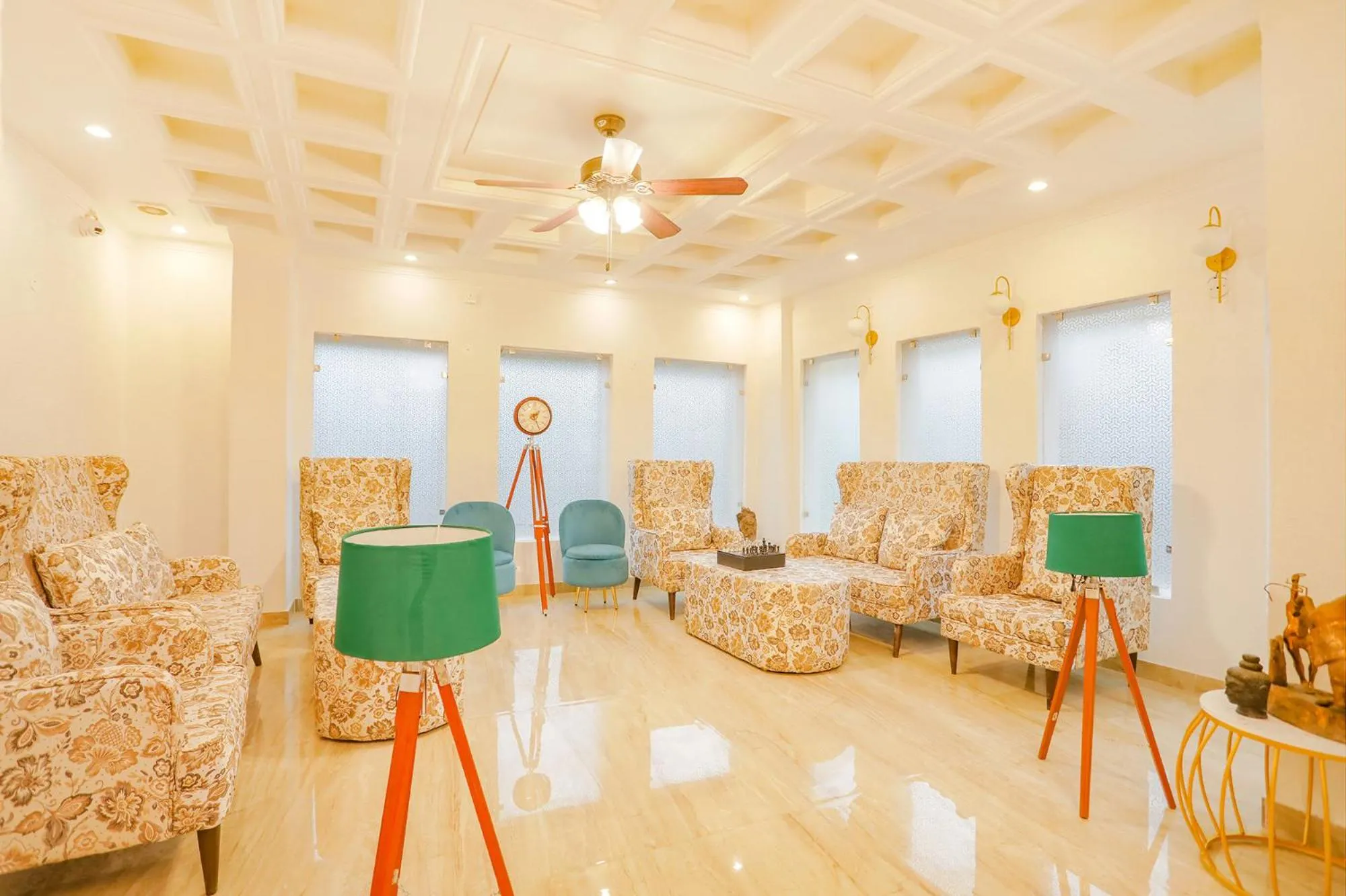 Restaurant/places to eat in hotel-montreal rishikesh madhuban inn