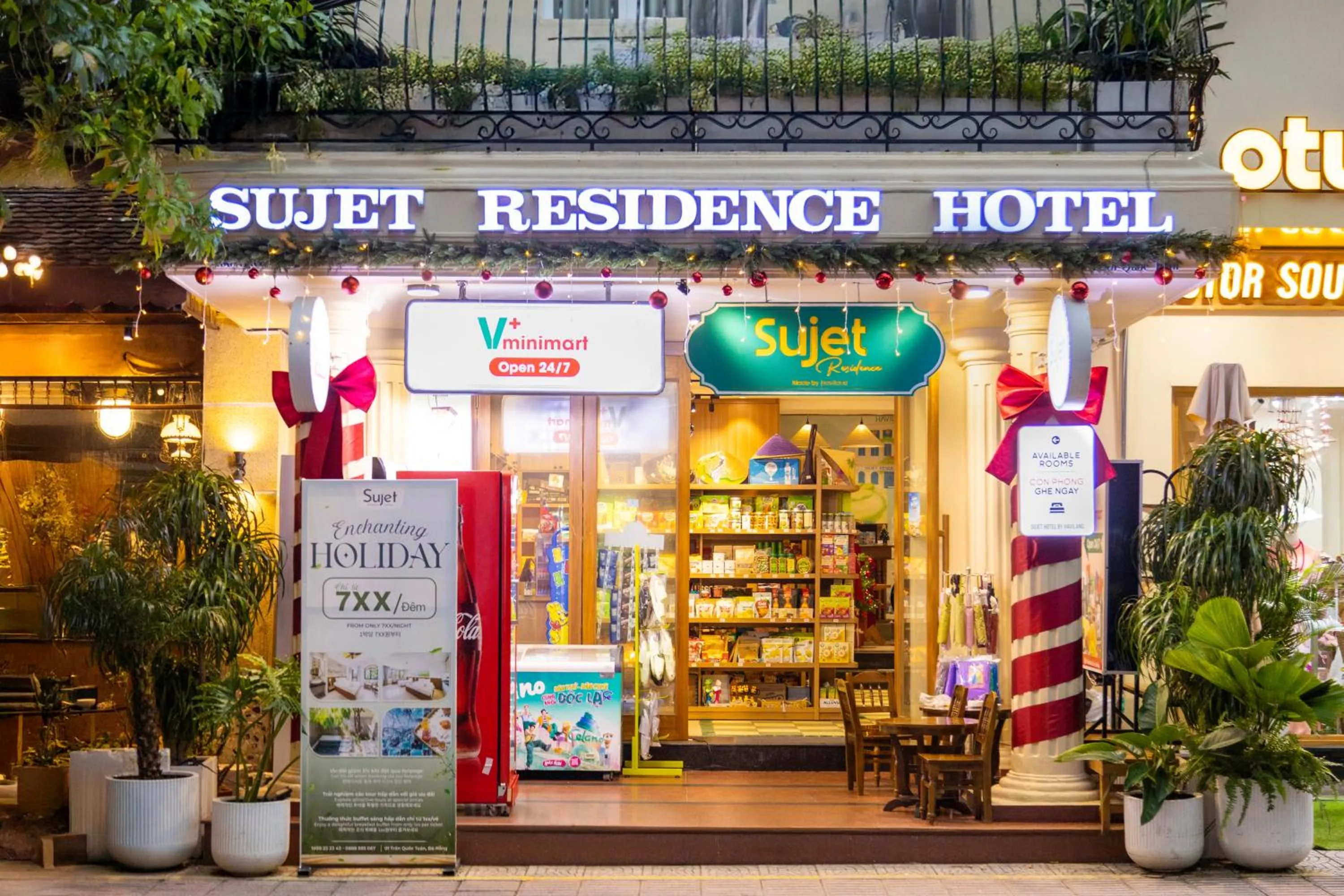 Facade/entrance in Sujet Residence Da Nang by Haviland