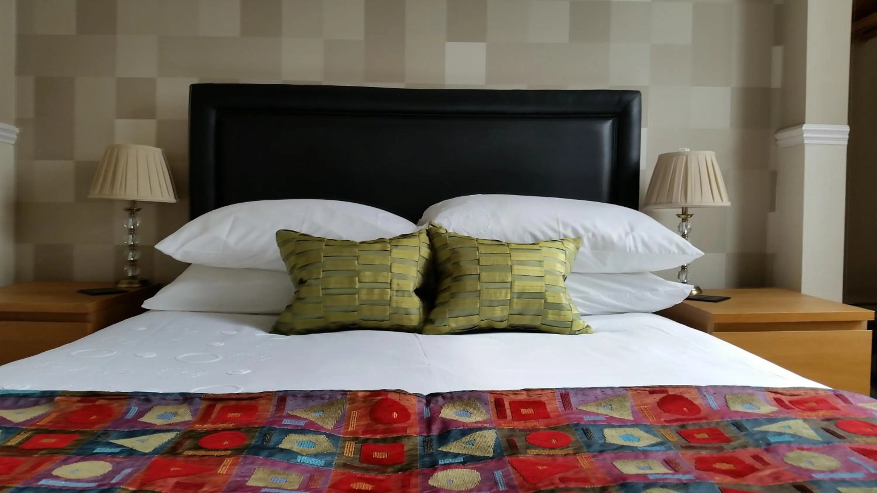 Bed in Gallery Guest House