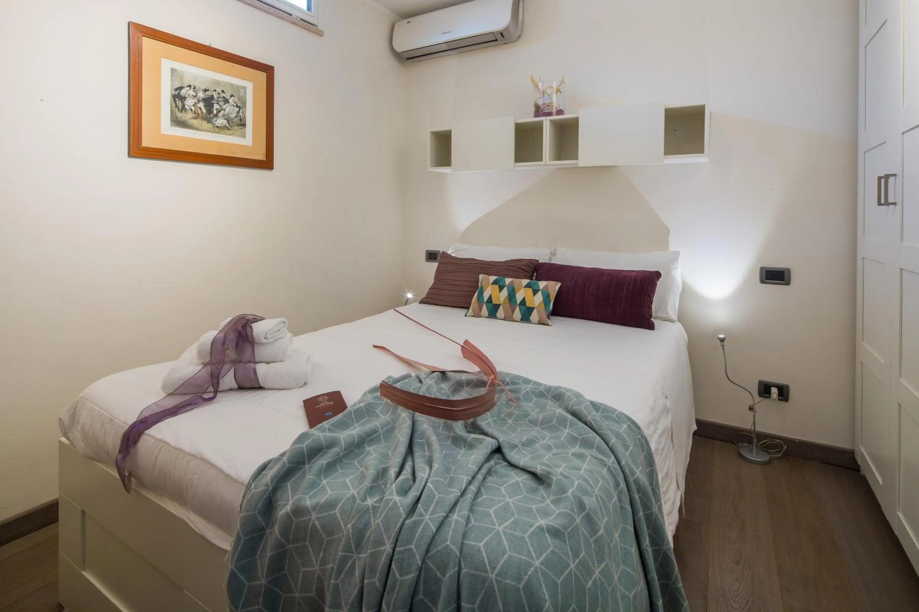 Bedroom, Bed in Hotel Castel Gandolfo