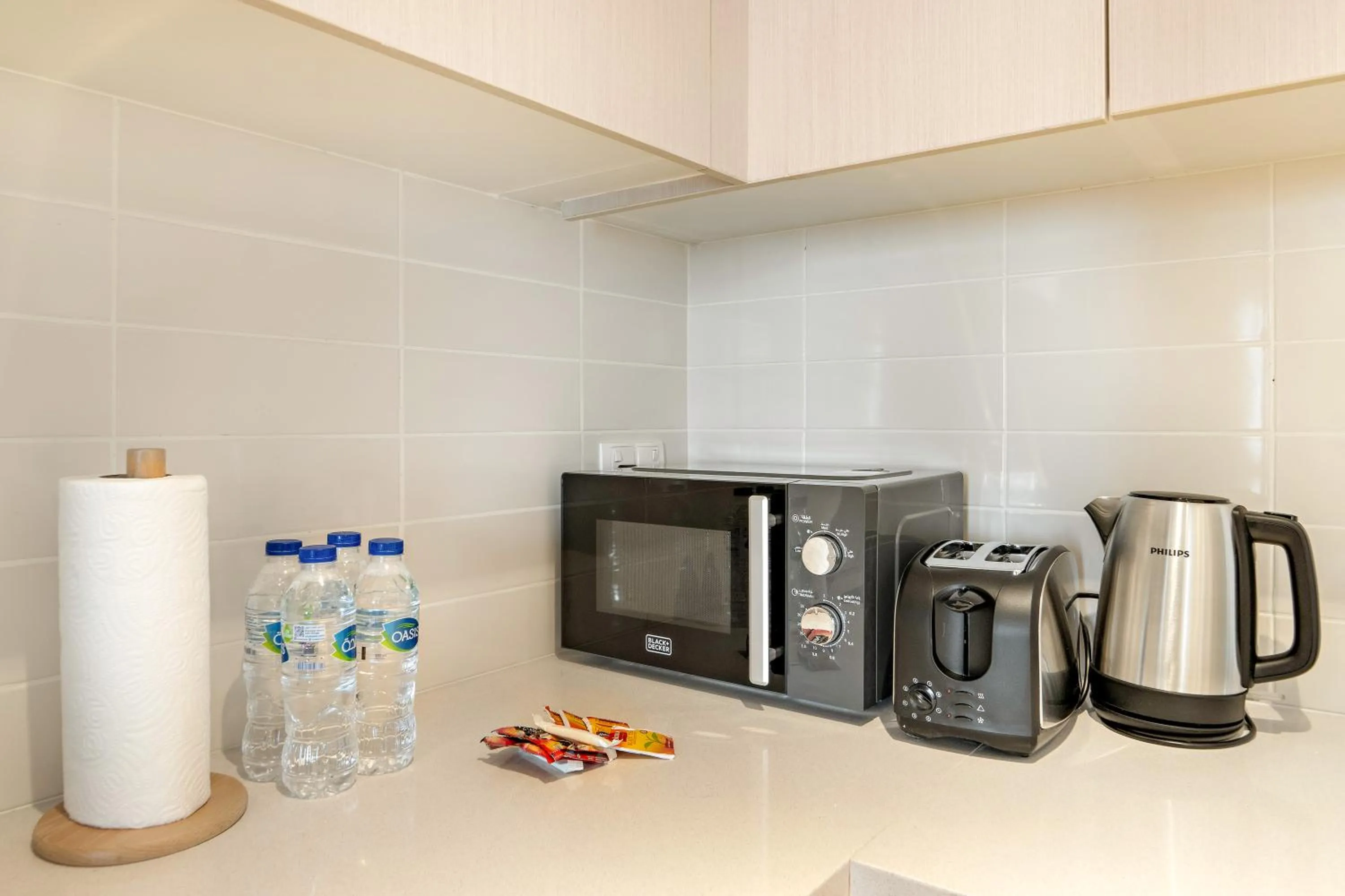 Kitchen or kitchenette in Desert Key - Perfectly Located Yas Island Premier Apts