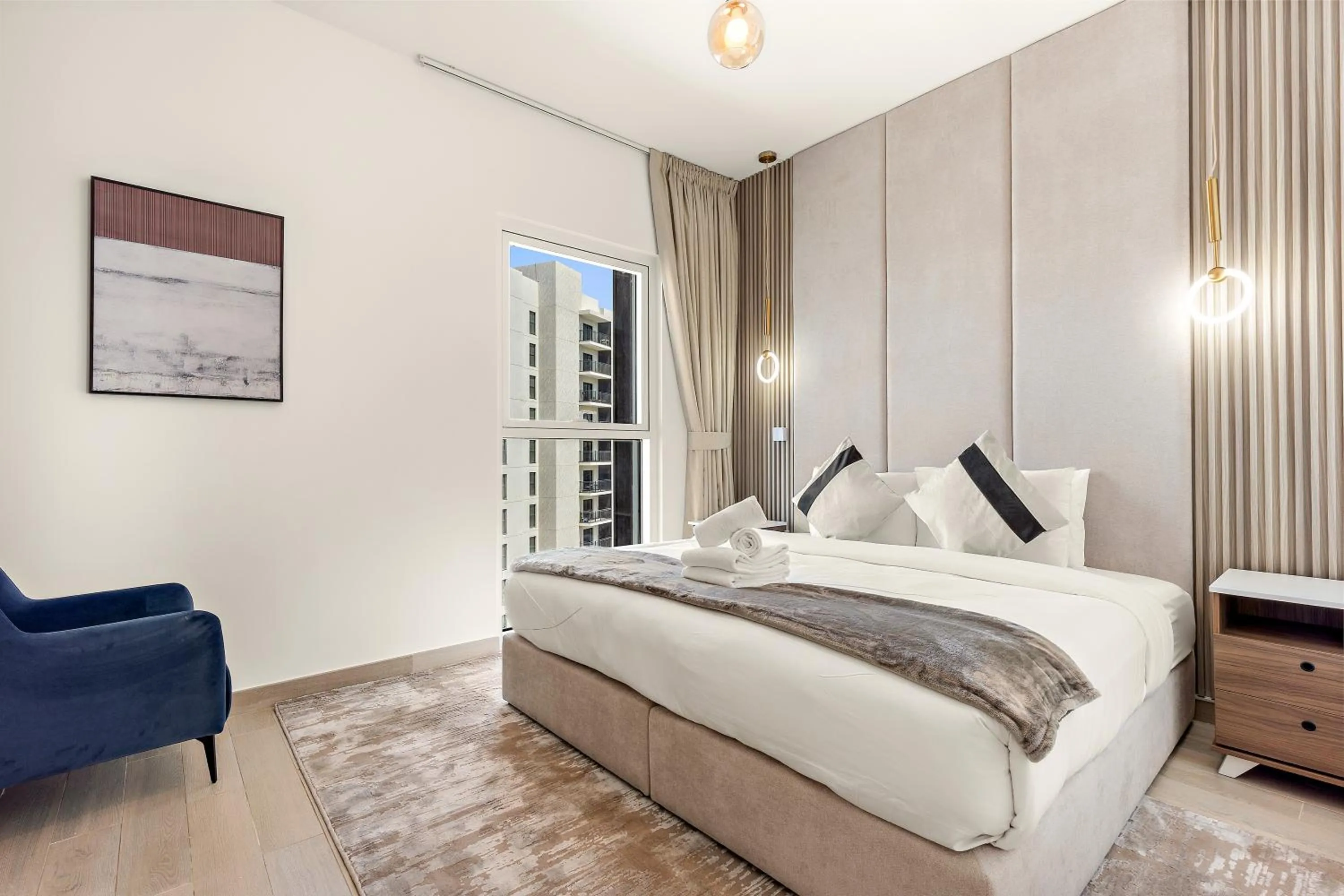Bedroom, Bed in Desert Key - Perfectly Located Yas Island Premier Apts
