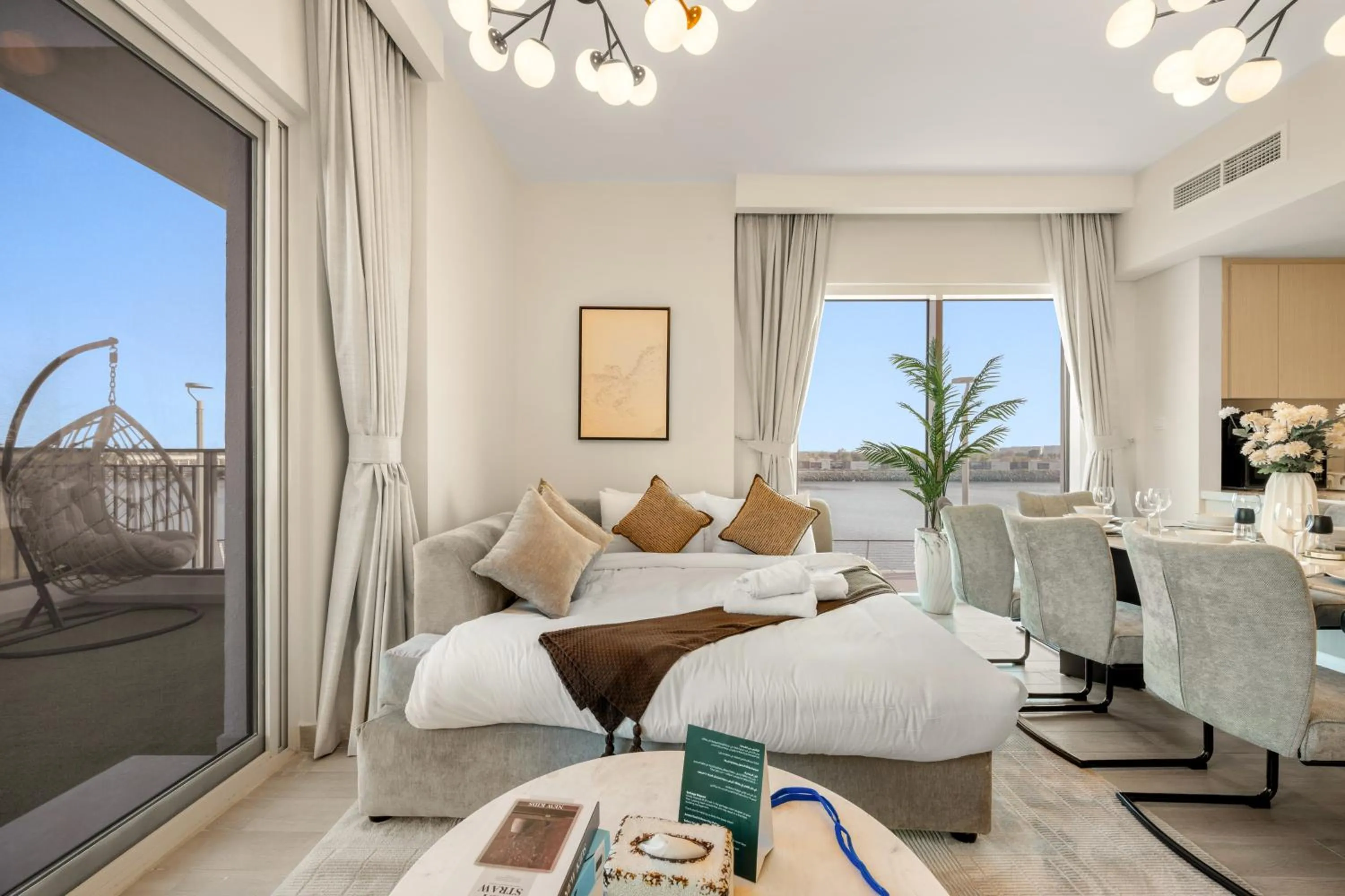 Bed in Desert Key - Perfectly Located Yas Island Premier Apts