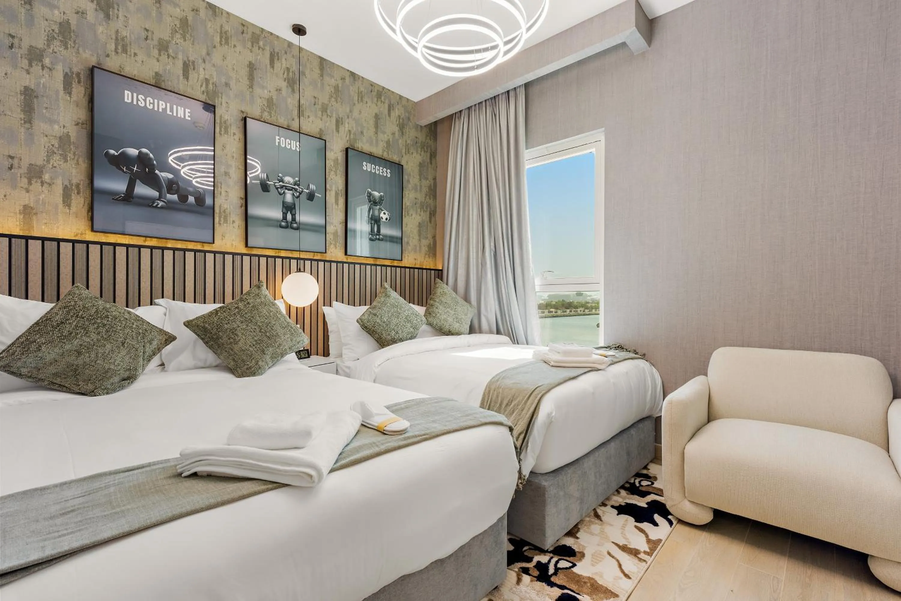 Bed in Desert Key - Perfectly Located Yas Island Premier Apts