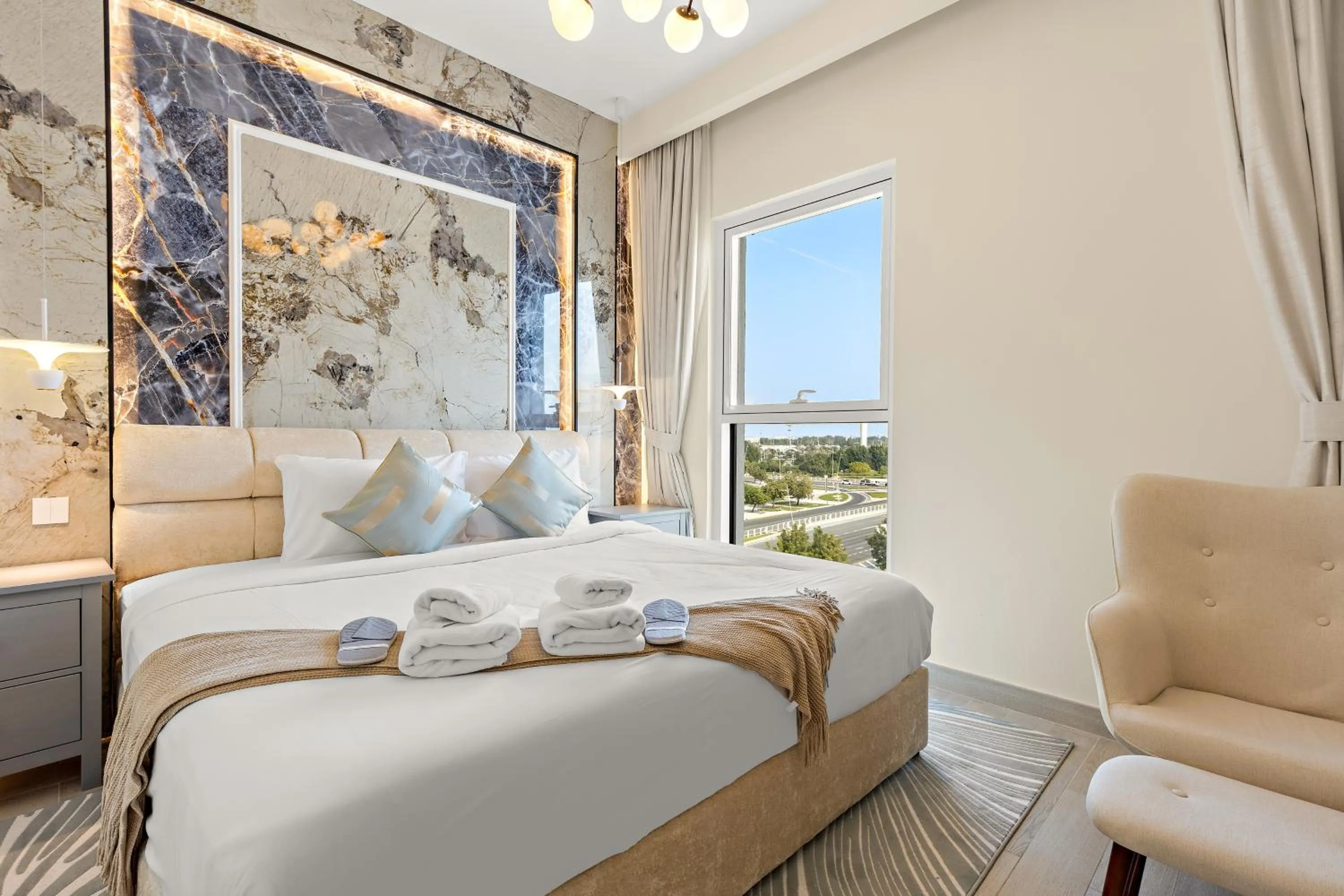 Bedroom, Bed in Desert Key - Perfectly Located Yas Island Premier Apts