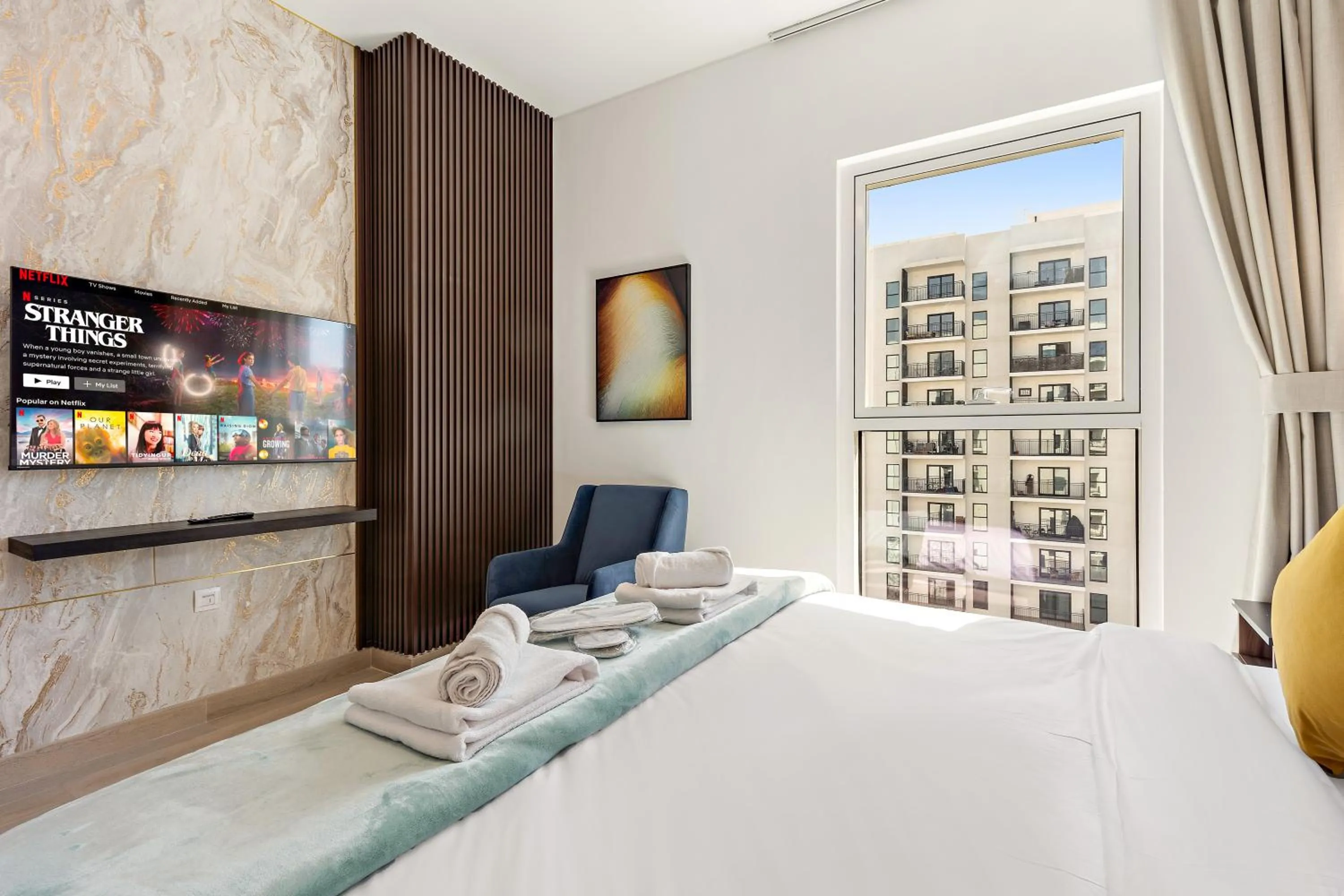 Bedroom, Bed in Desert Key - Perfectly Located Yas Island Premier Apts