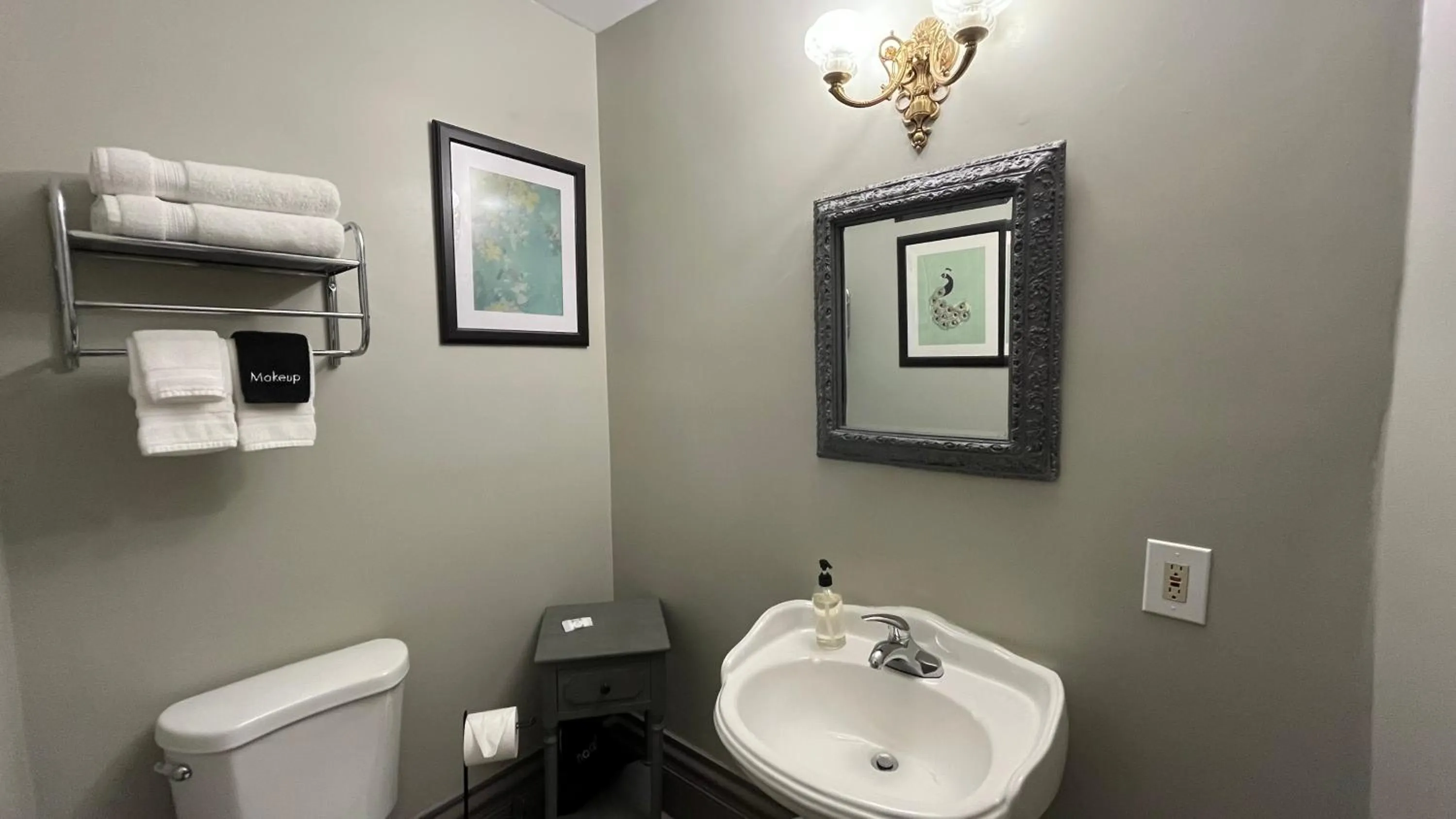 Toilet in Stone Gables Inn