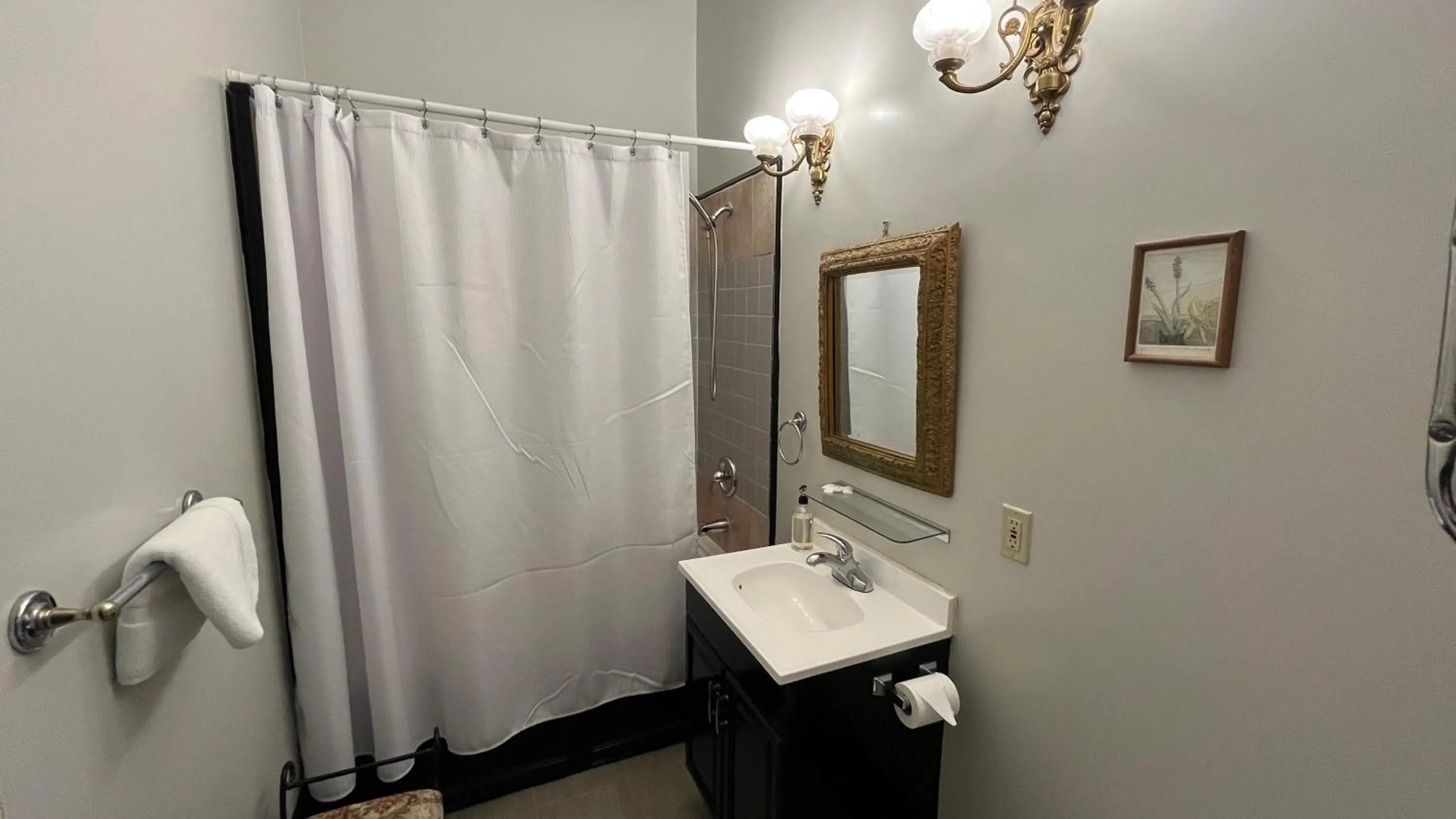 Shower in Stone Gables Inn