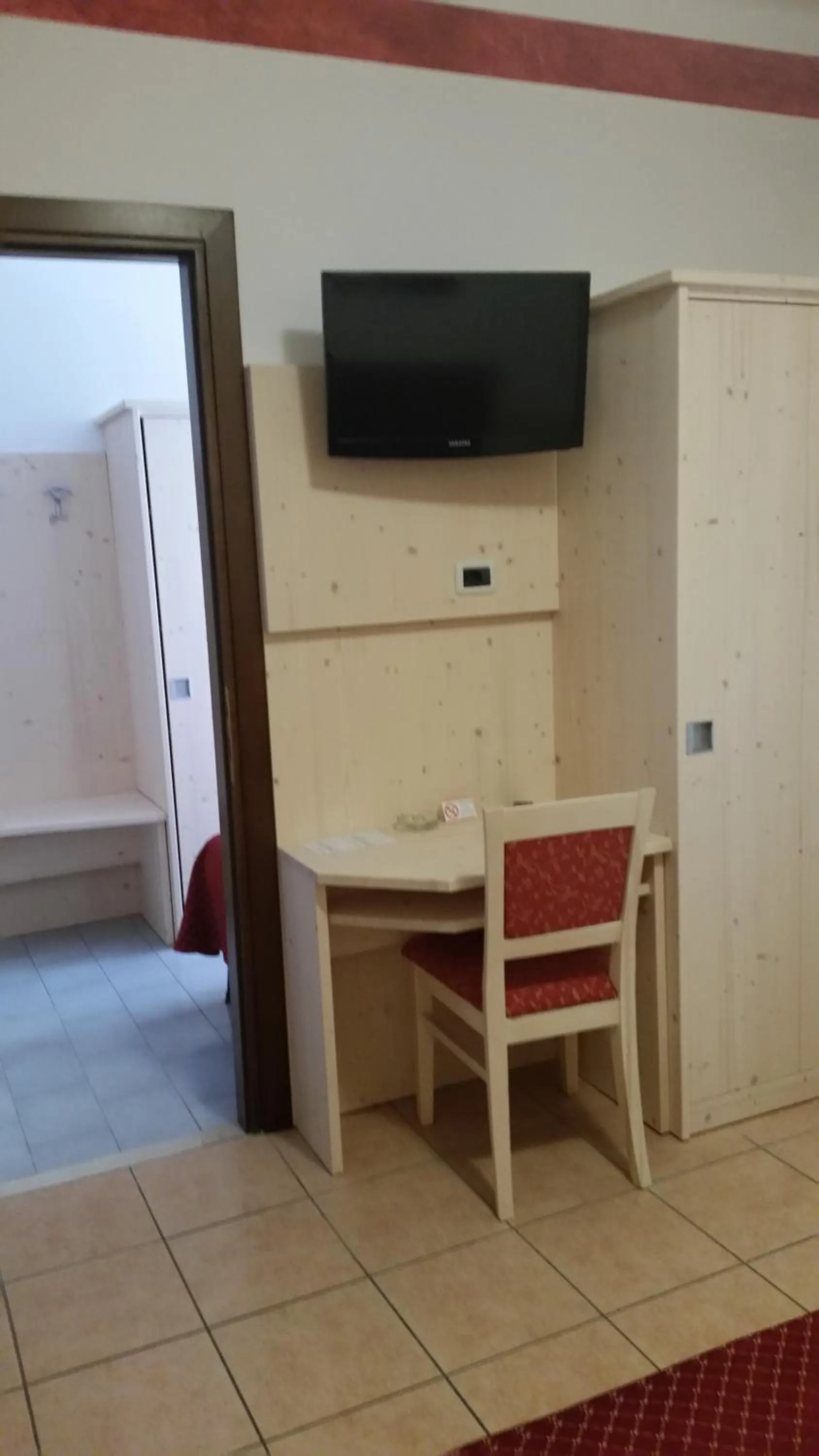 TV and multimedia in Hotel Residence Sirenella