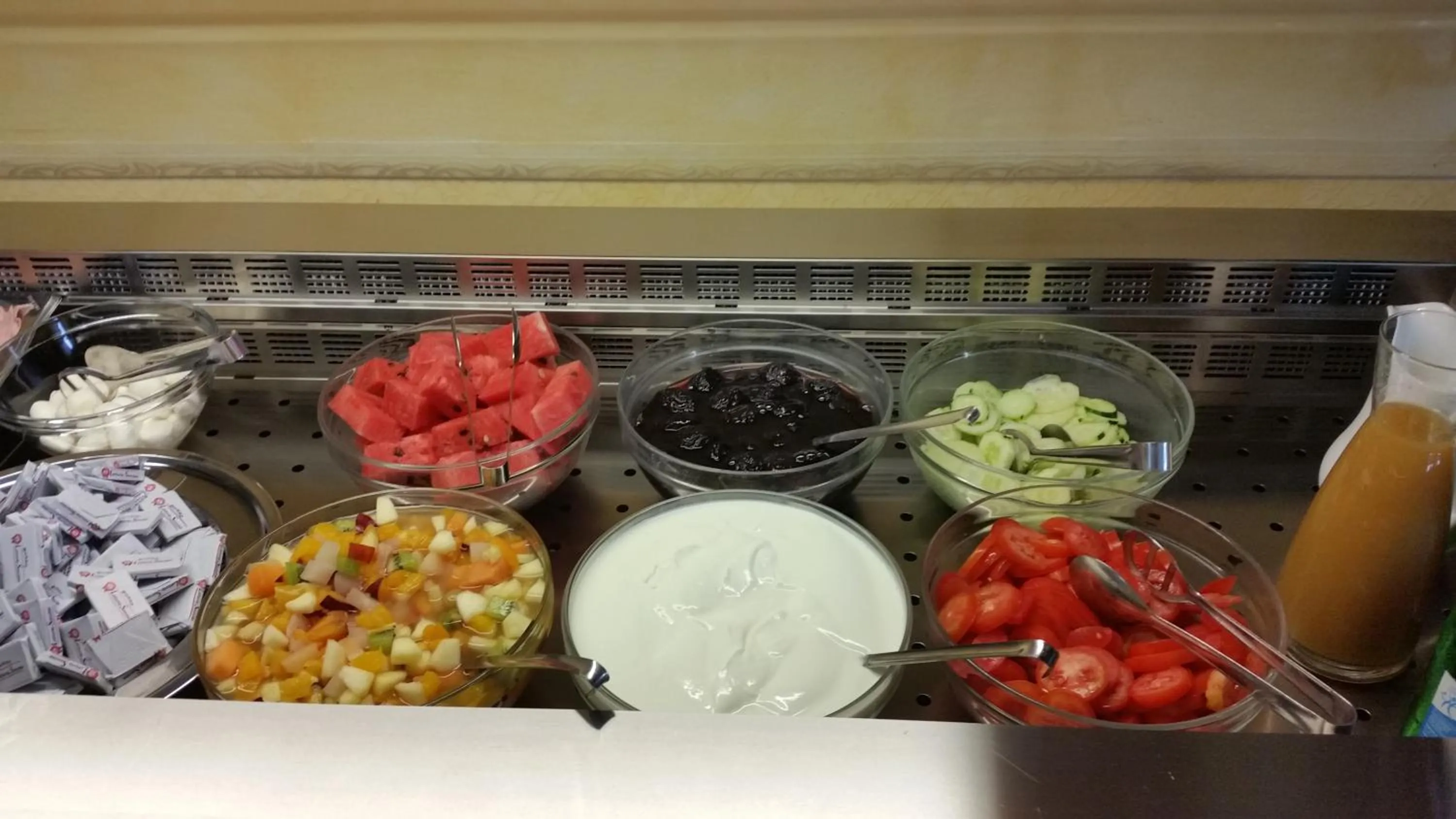 Buffet breakfast in Hotel Residence Sirenella