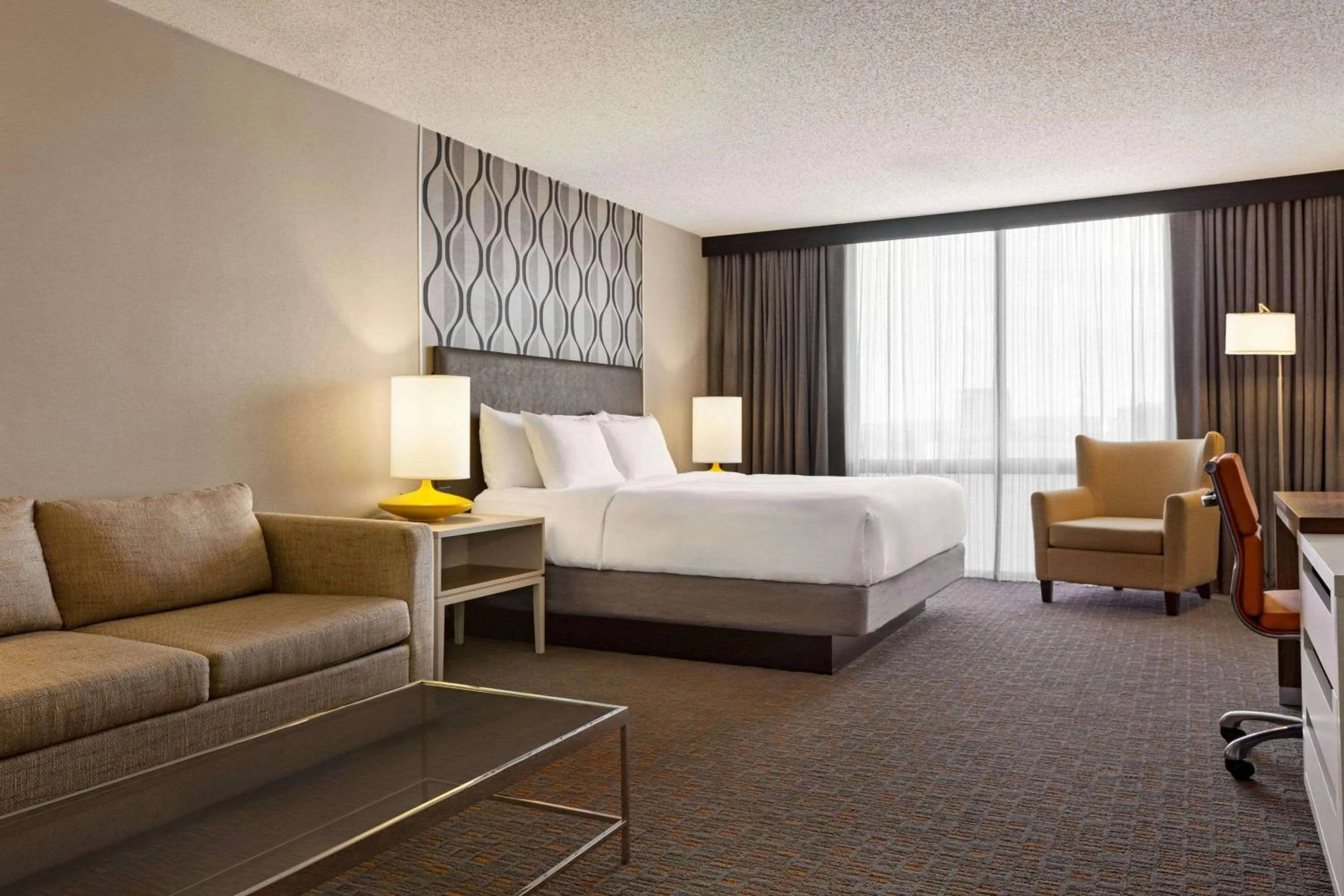 Photo of the whole room, Bed in Wyndham Fort Smith City Center